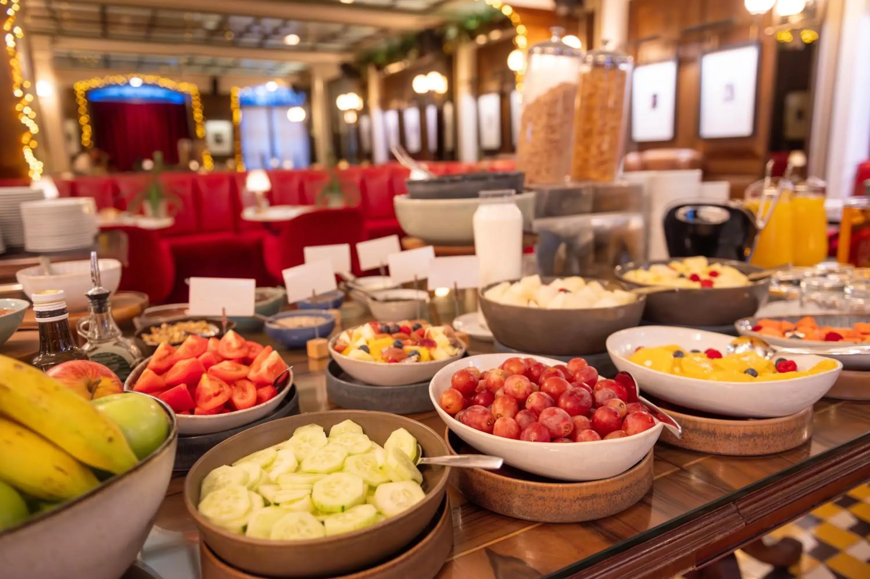 Breakfast in Browns Central Hotel Breakfast in Browns Central Hotel