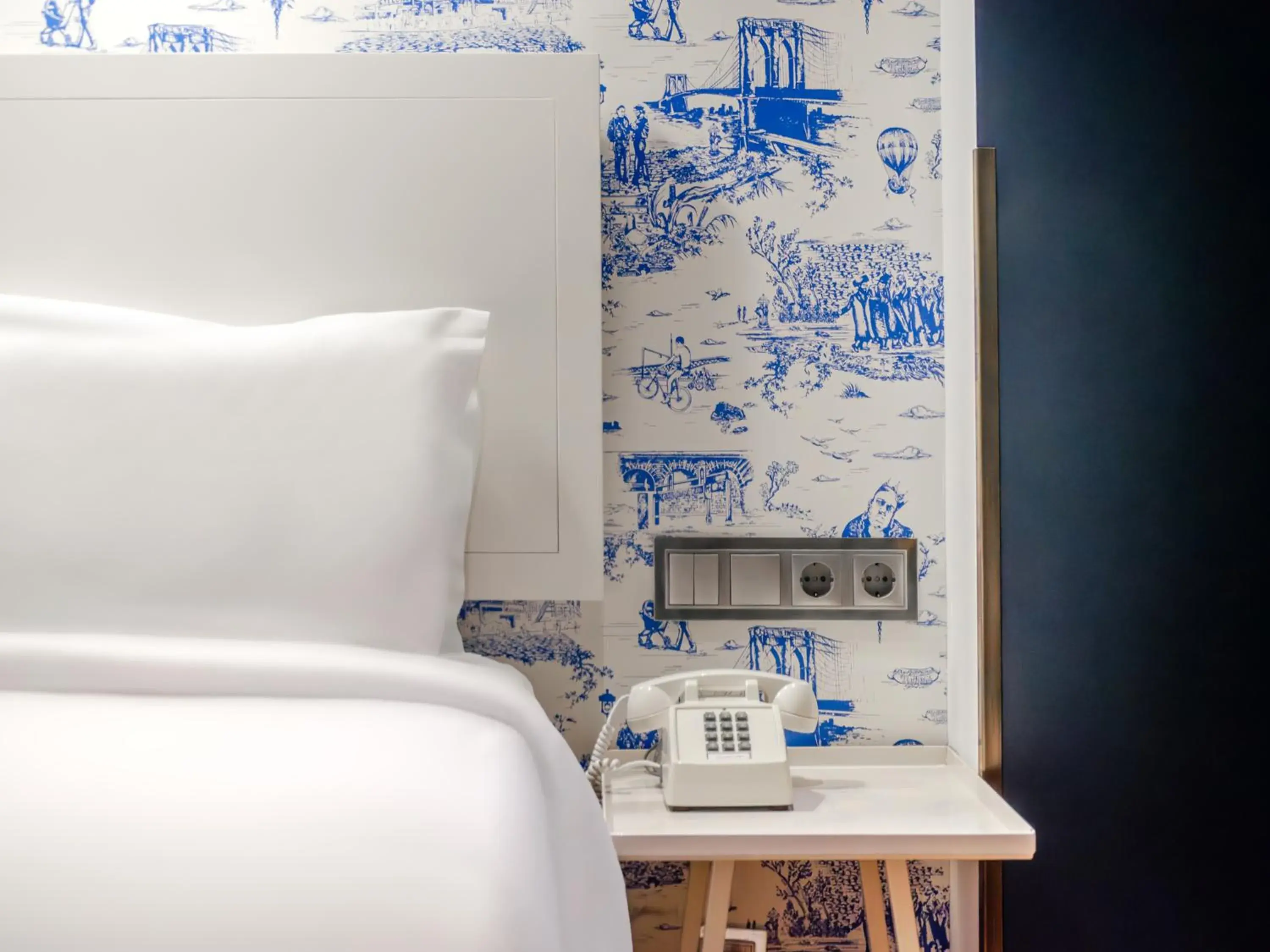 Decorative detail, Bed in Browns Central Hotel Decorative detail, Bed in Browns Central Hotel