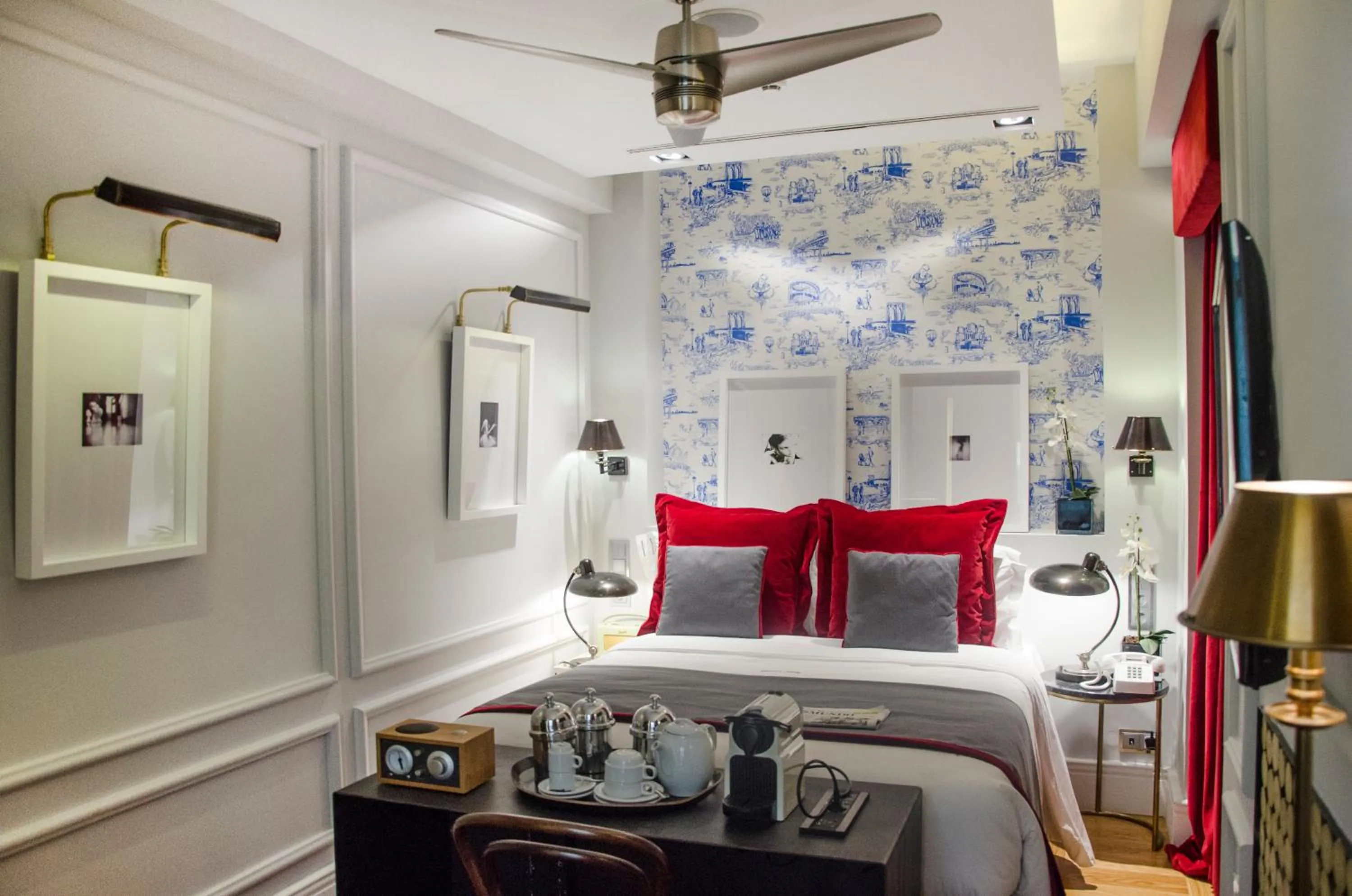 Bed in Browns Central Hotel