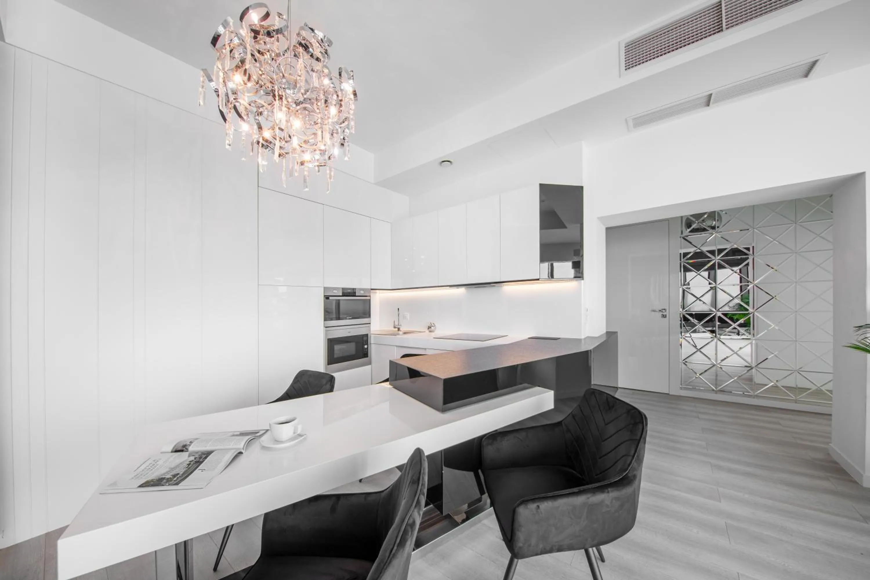 Kitchen or kitchenette in In The Sky - Apartamenty w Sky Tower