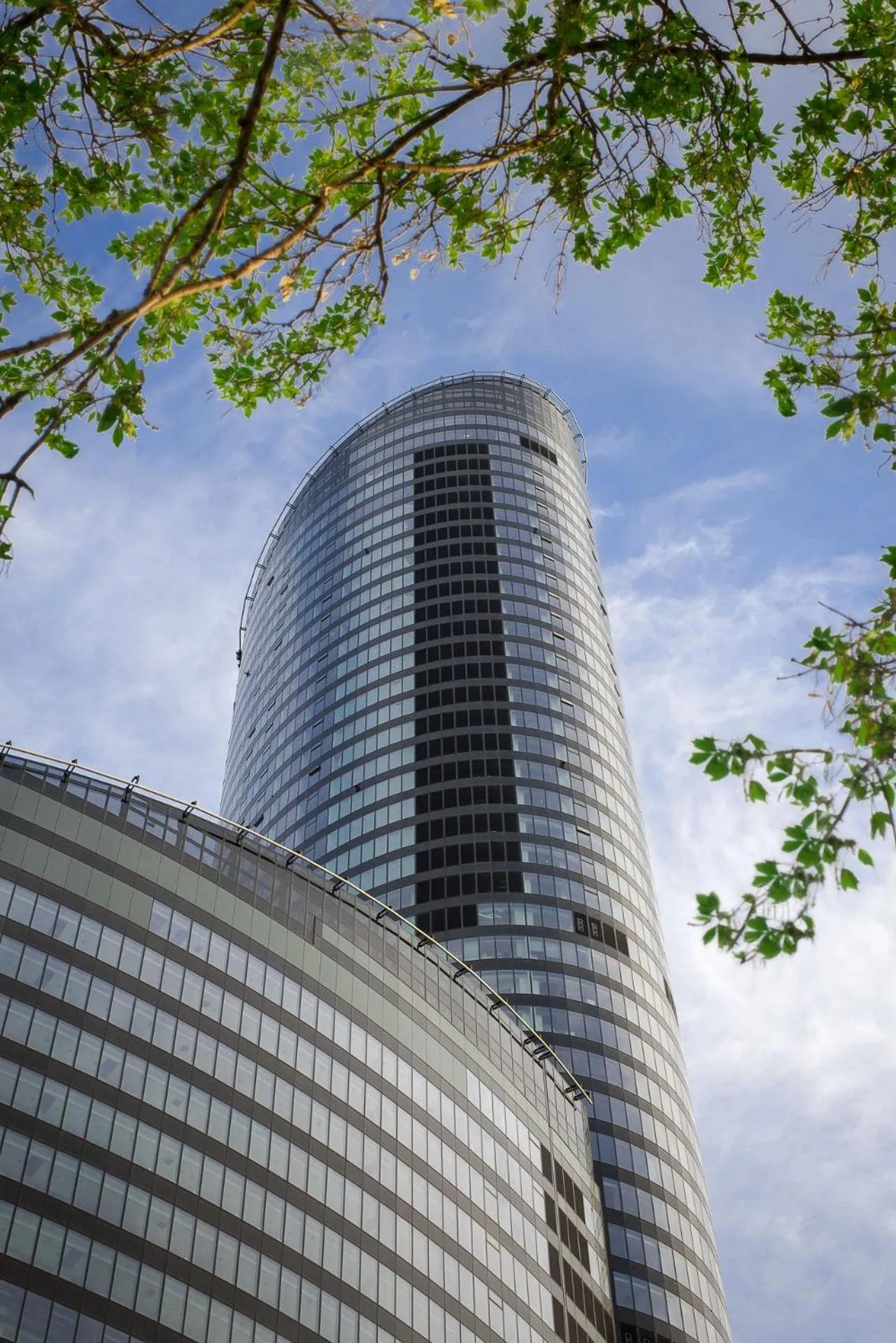 Property building in In The Sky - Apartamenty w Sky Tower