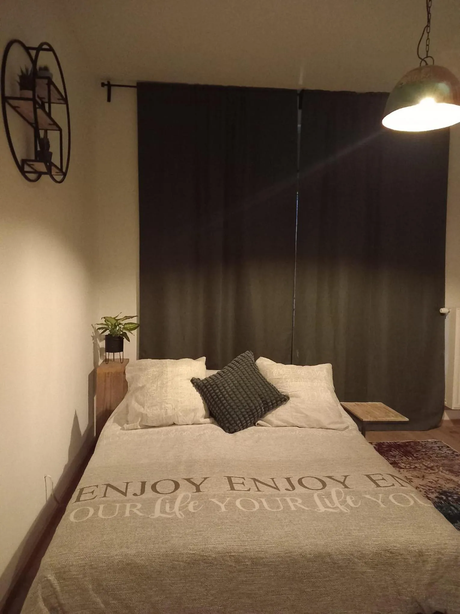 Bed in 1- Summer Breeze Apartment