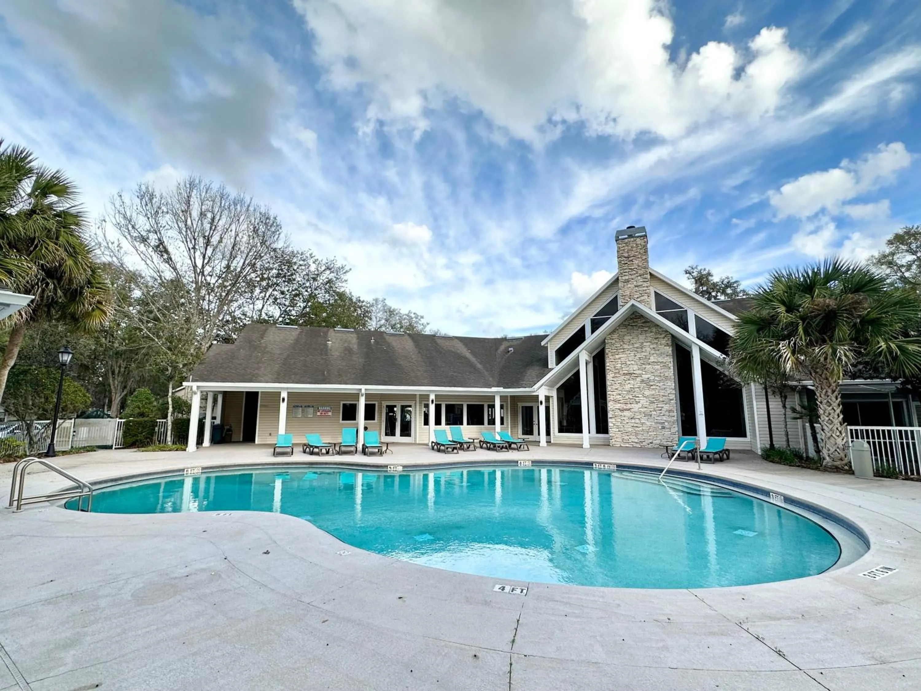 The Nomad at Gables - King Bed , Pool , Garage