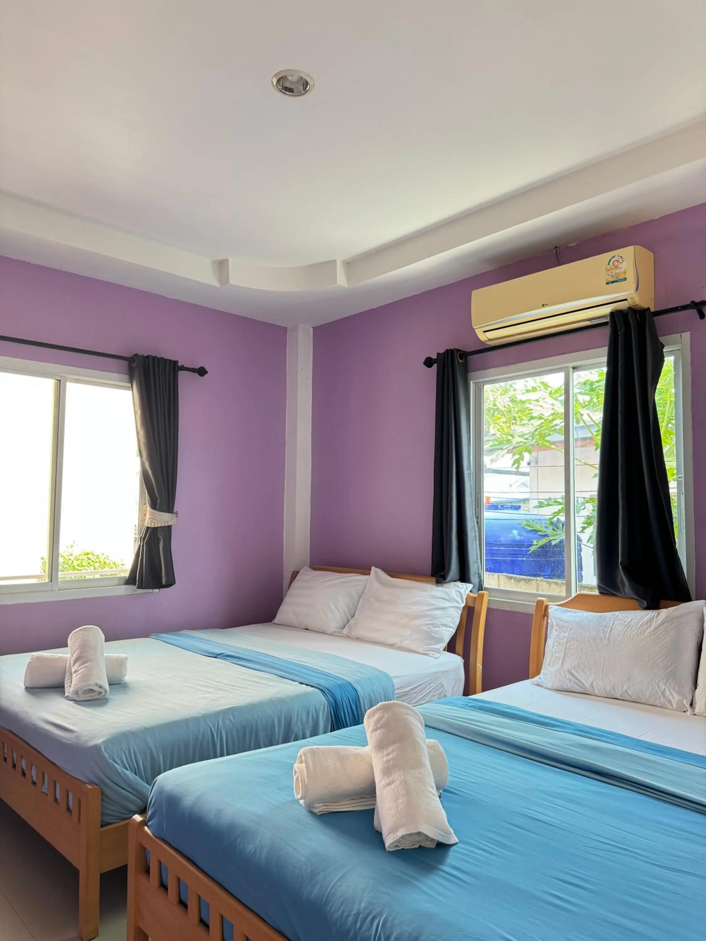 Bed in Rang Noknoy Resort at Kohlarn