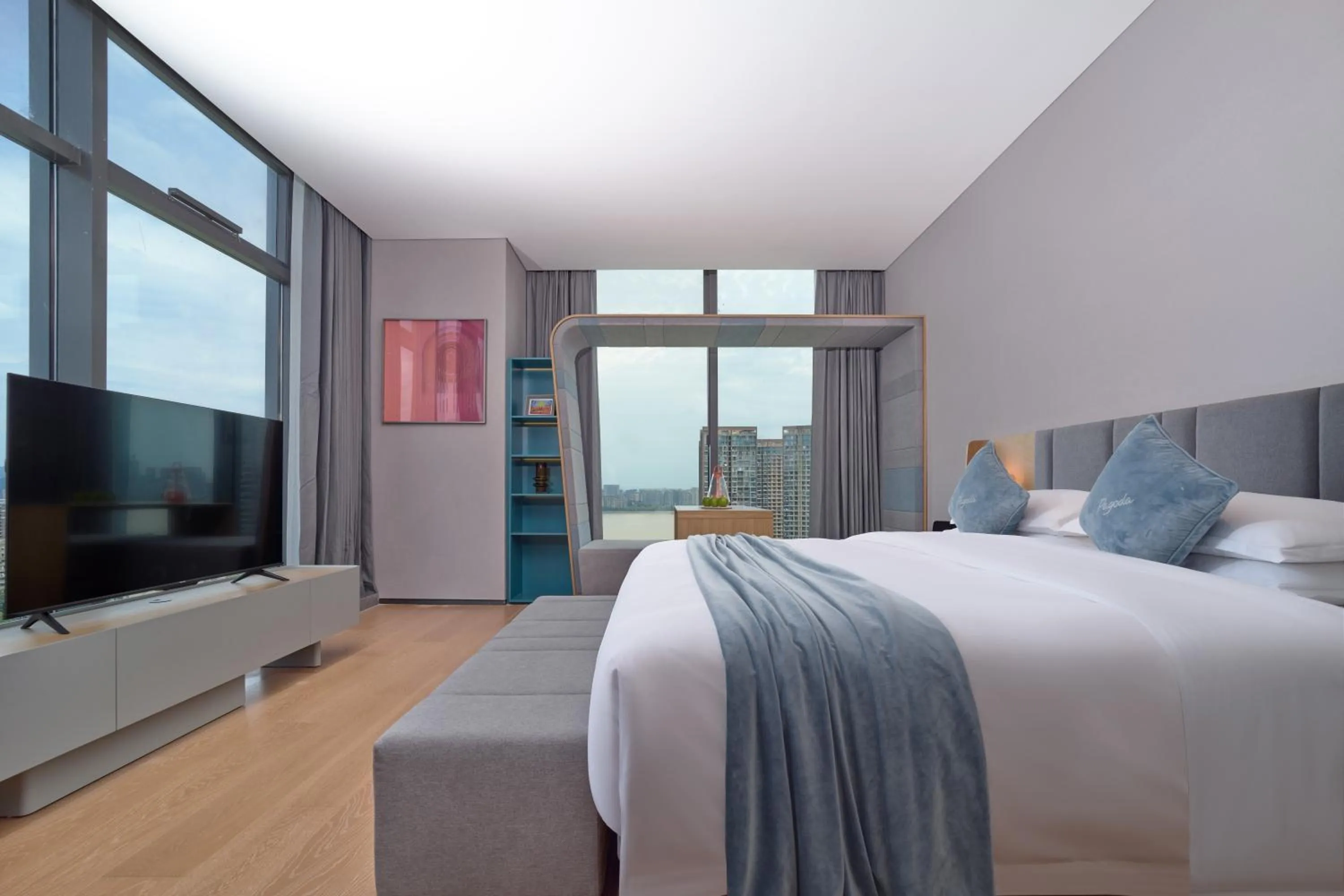 Bed in Pagoda Hotel Hangzhou Binjiang