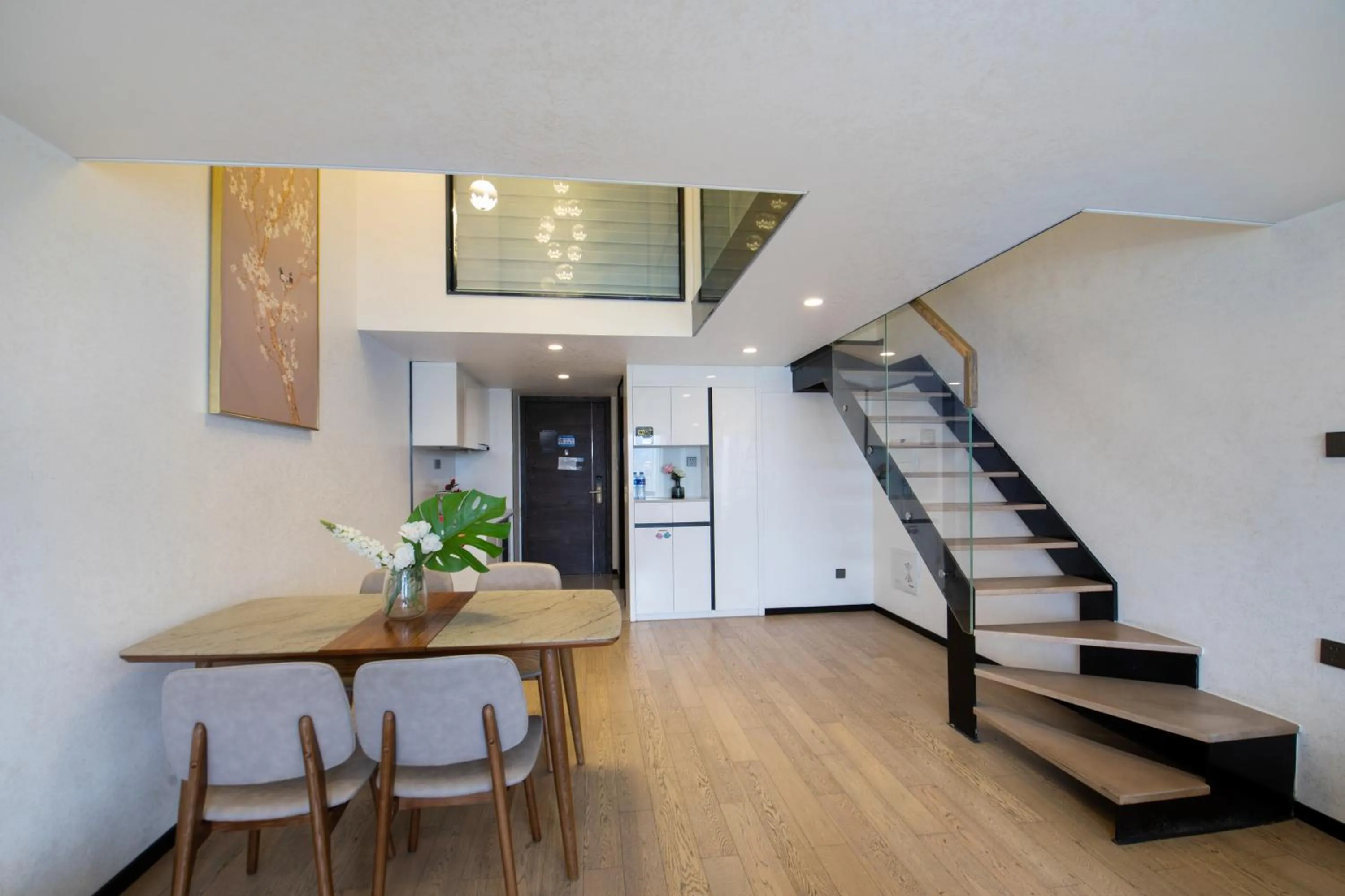 Dining area in Xinghe Times Apartment - Shenzhen North Railway Station