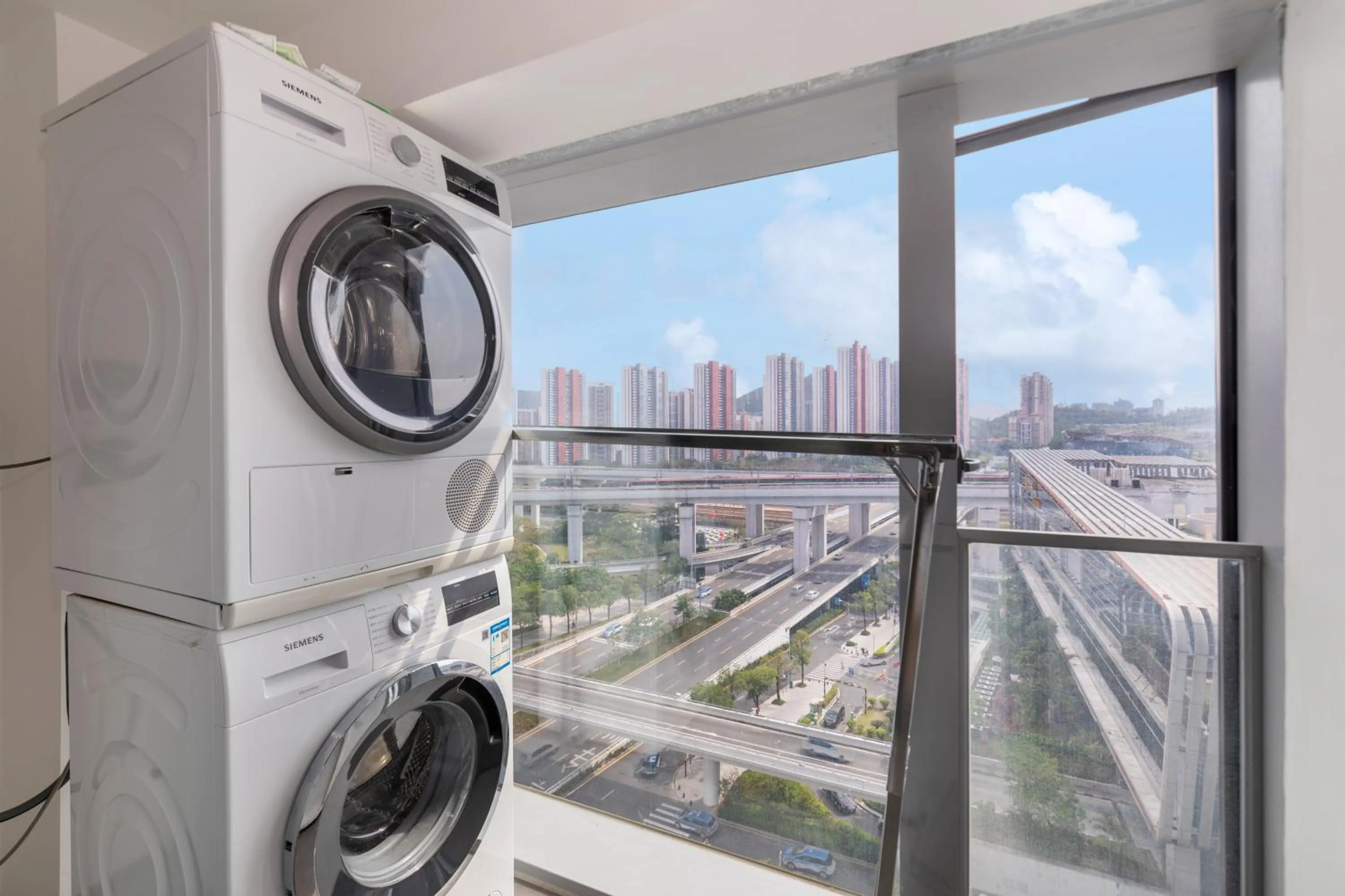 washing machine in Xinghe Times Apartment - Shenzhen North Railway Station
