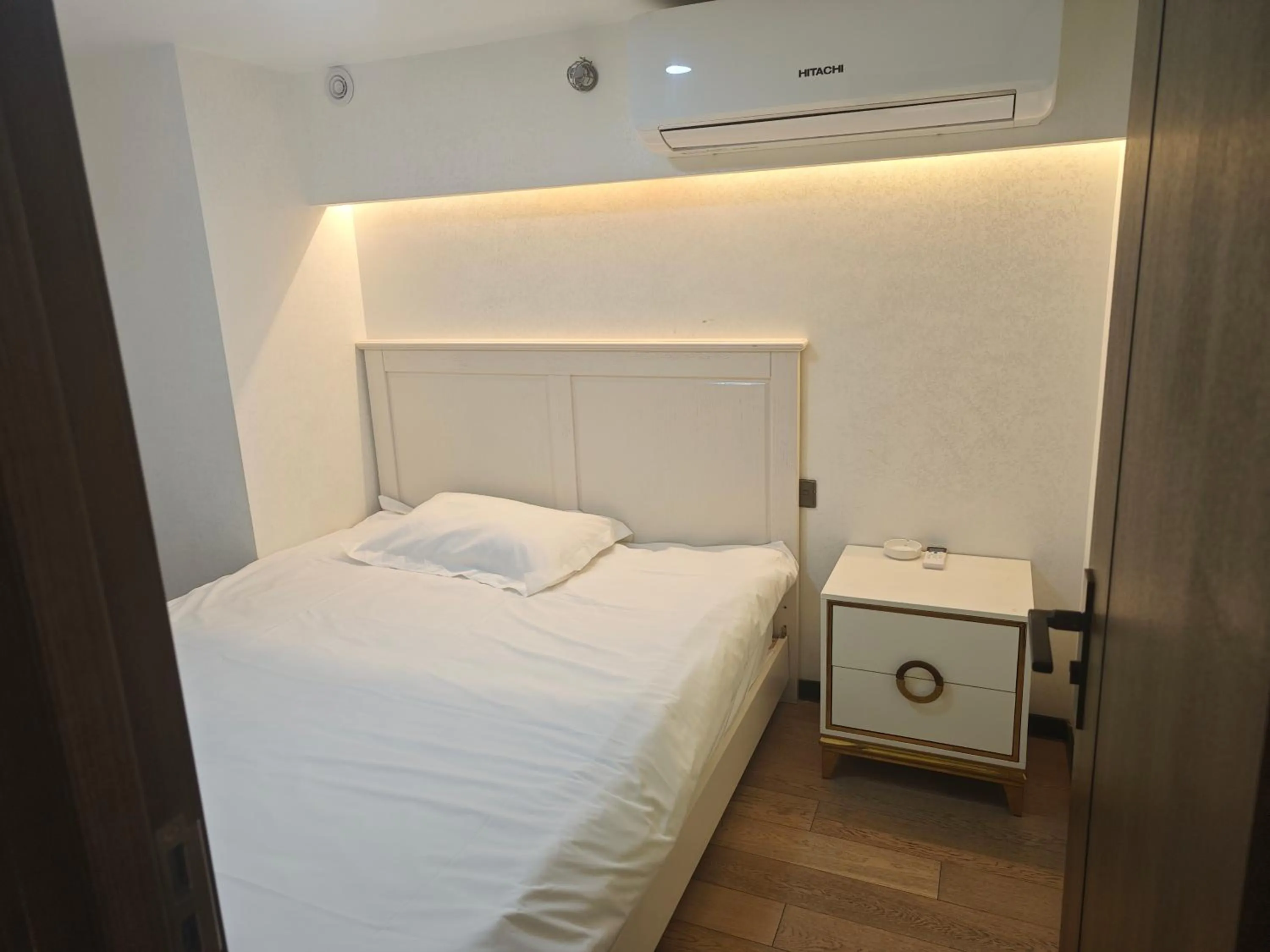 Bed in Xinghe Times Apartment - Shenzhen North Railway Station