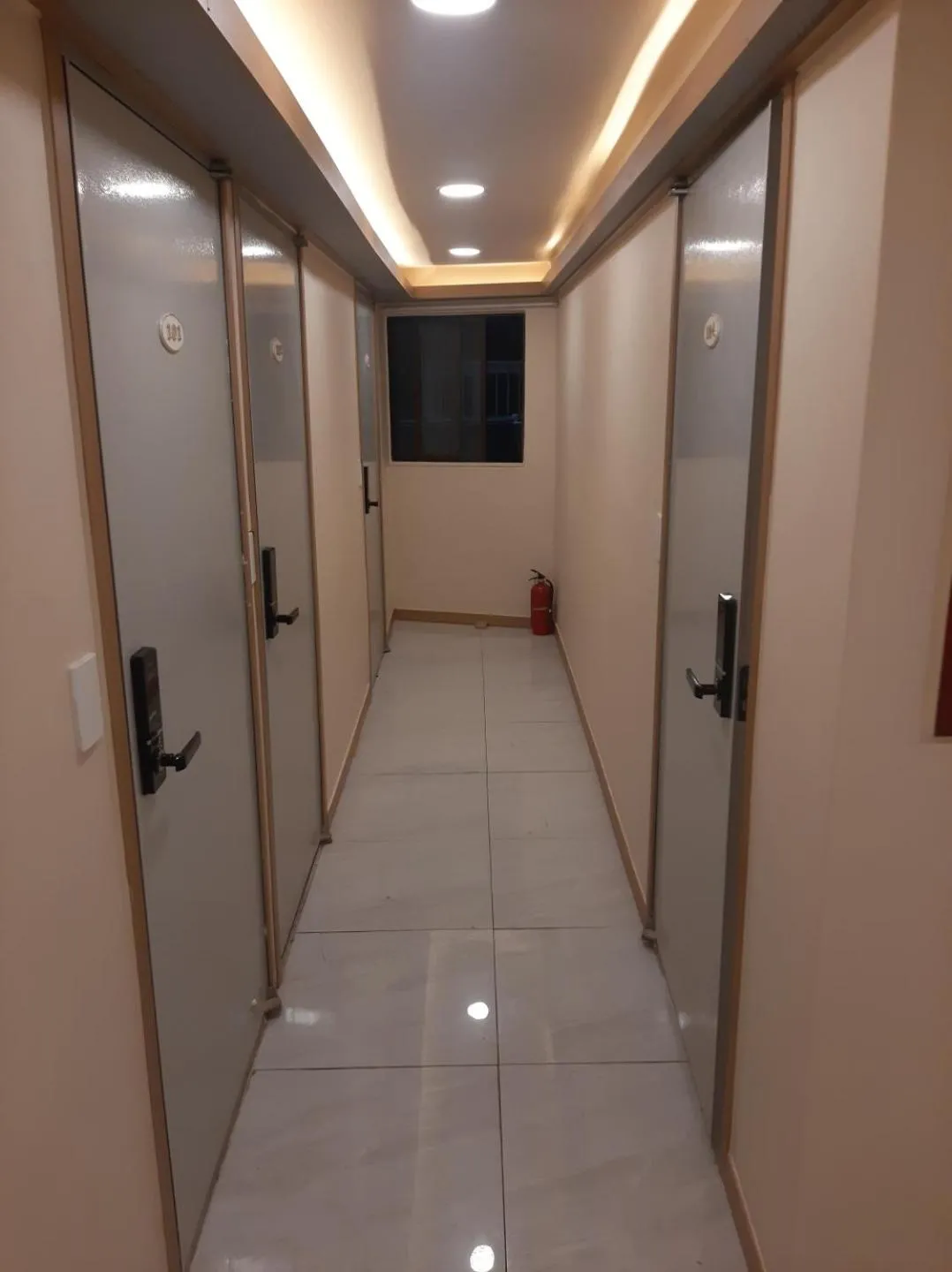 ELO Hostel
