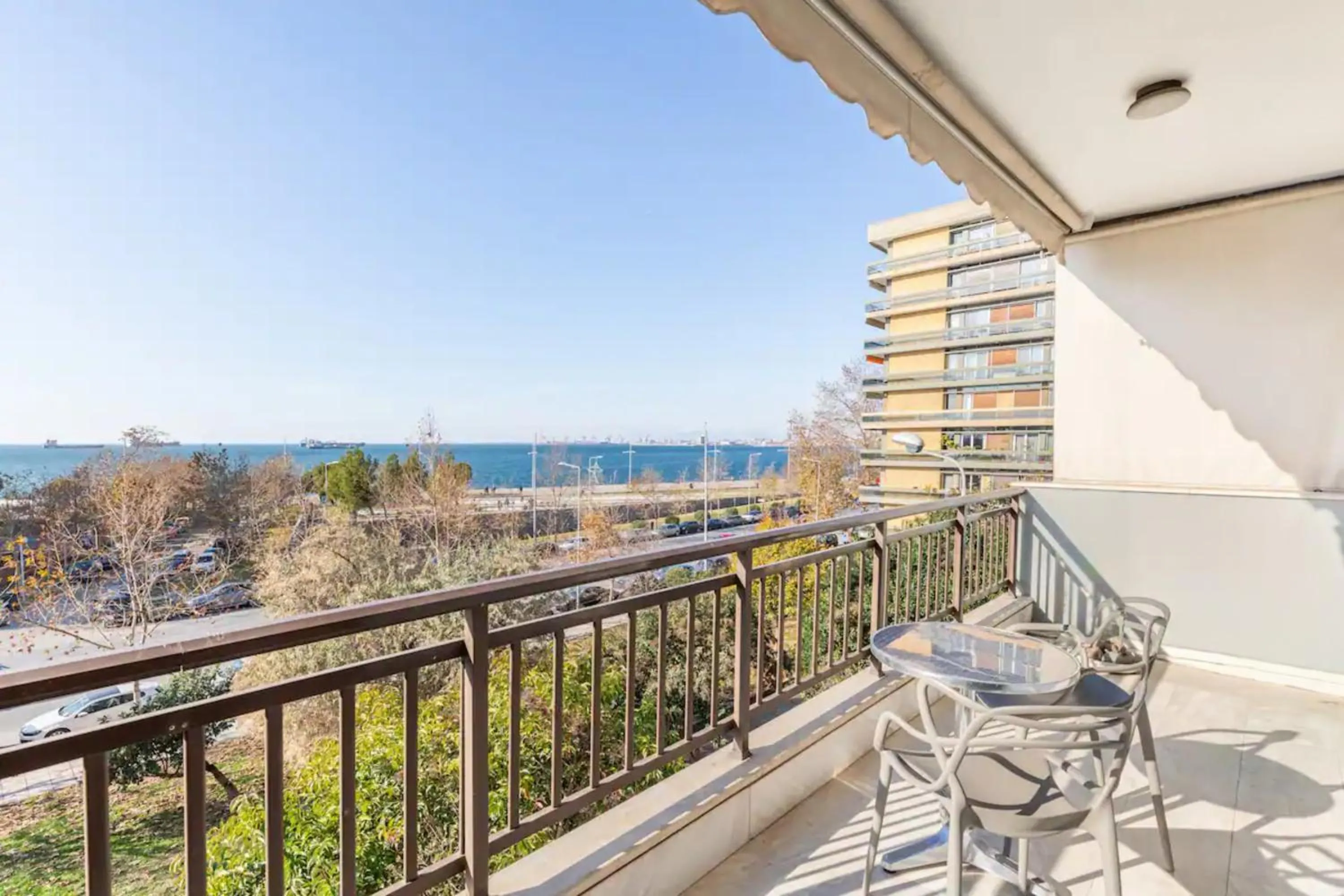 City Moon by halu! Seafront 3-bedroom apartment