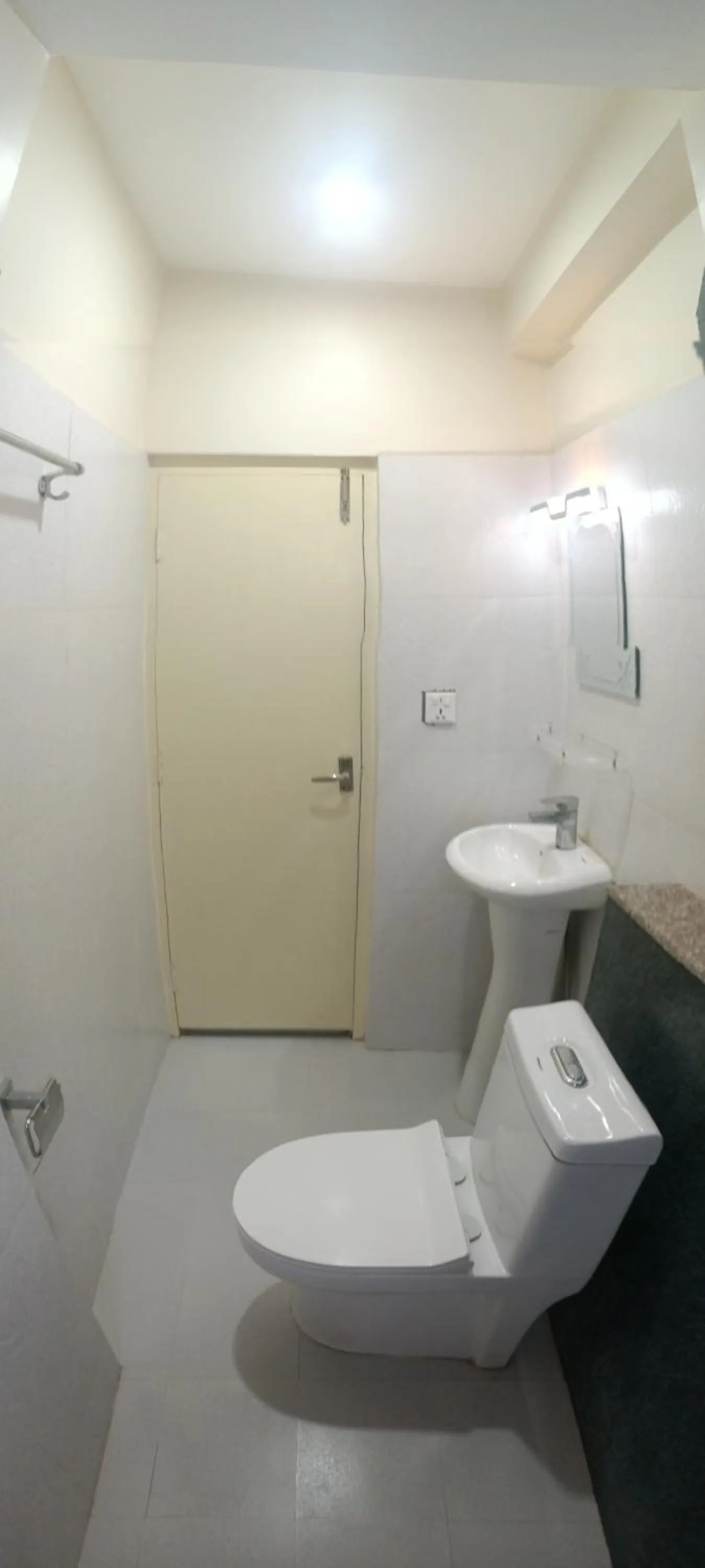 Bathroom in Hotel Down To Earth