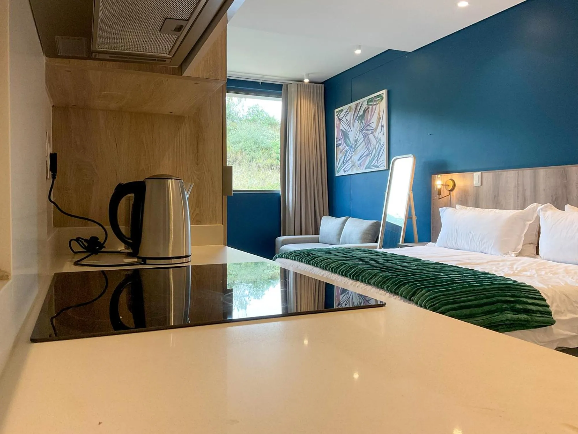 Photo of the whole room, Bed in Zimbali Lakes Boulevard Suite 257