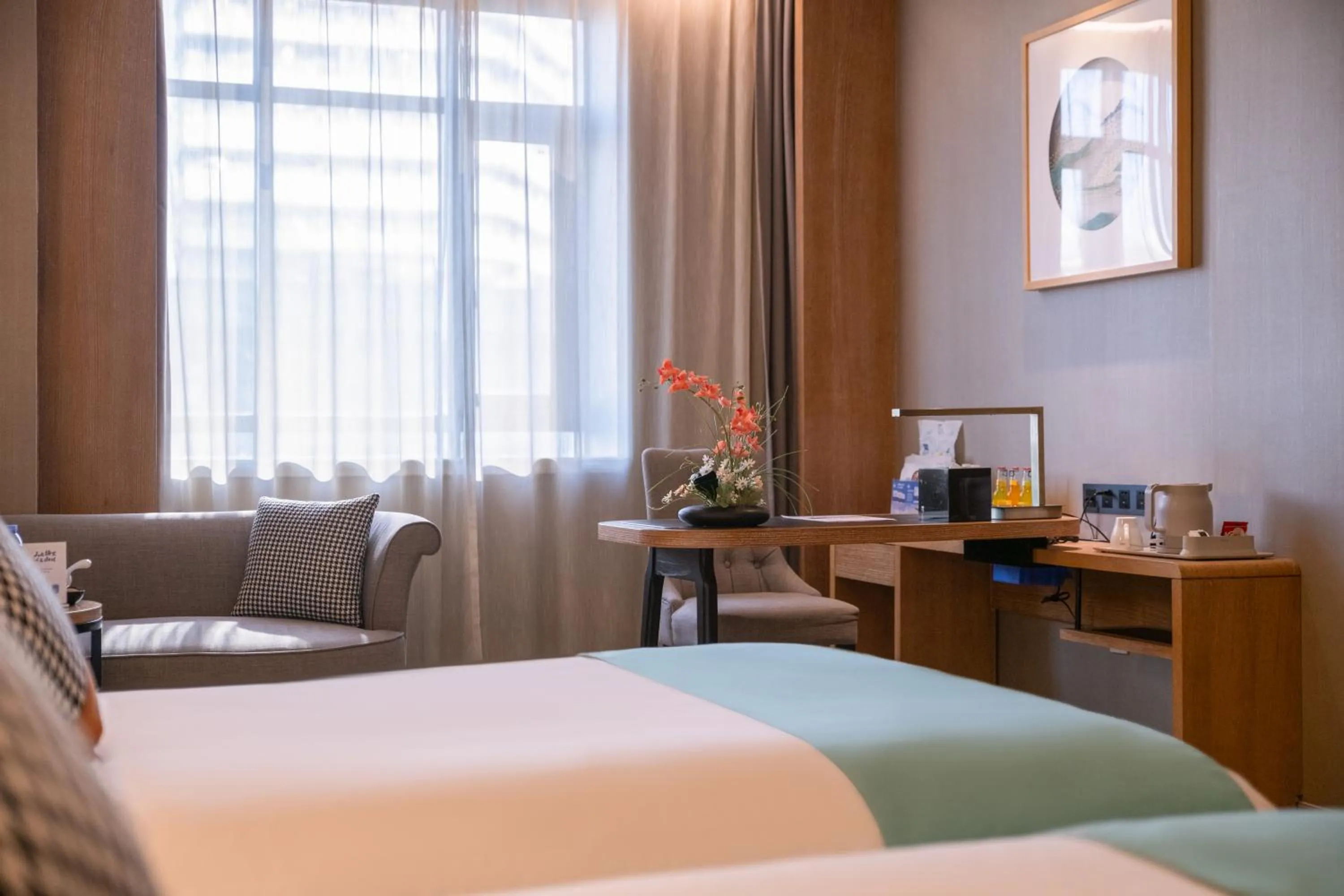 Bed in Wuhan Hongguang Hotel