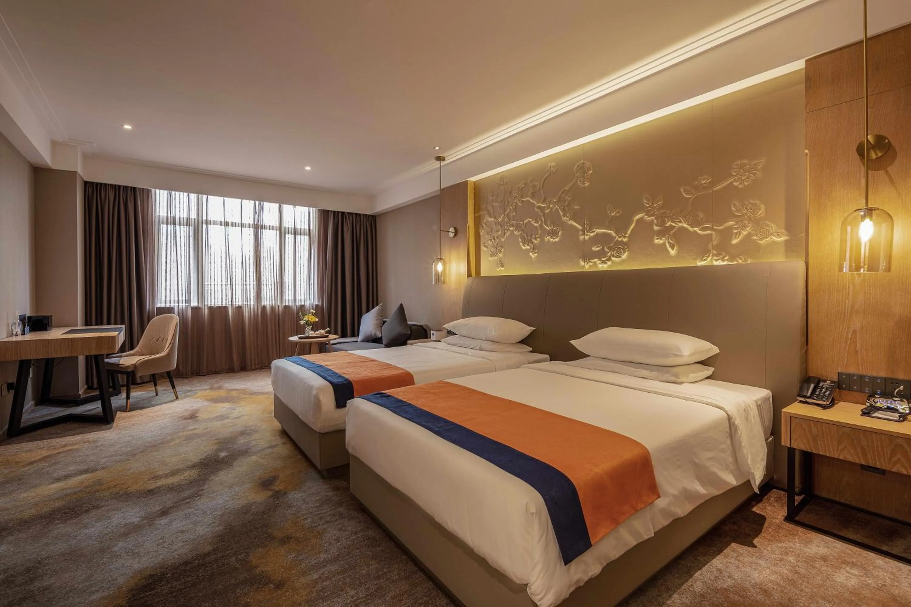 Photo of the whole room, Bed in Wuhan Hongguang Hotel