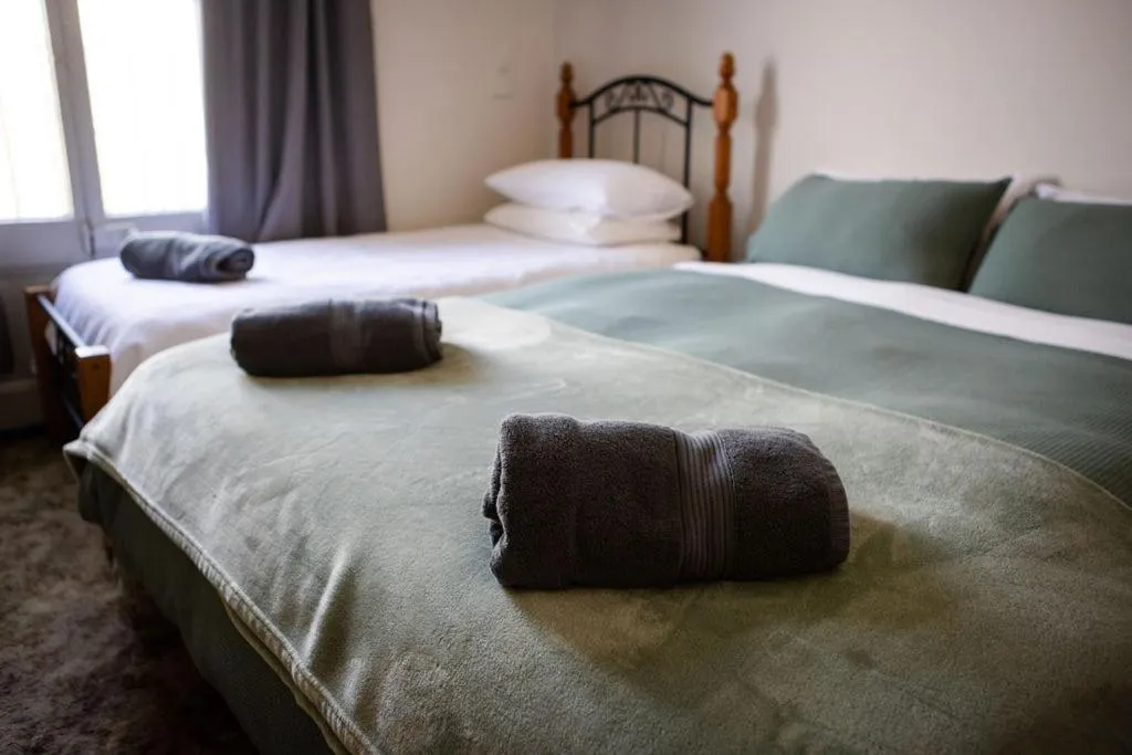 Bedroom, Bed in THE FED AND BED TEMORA