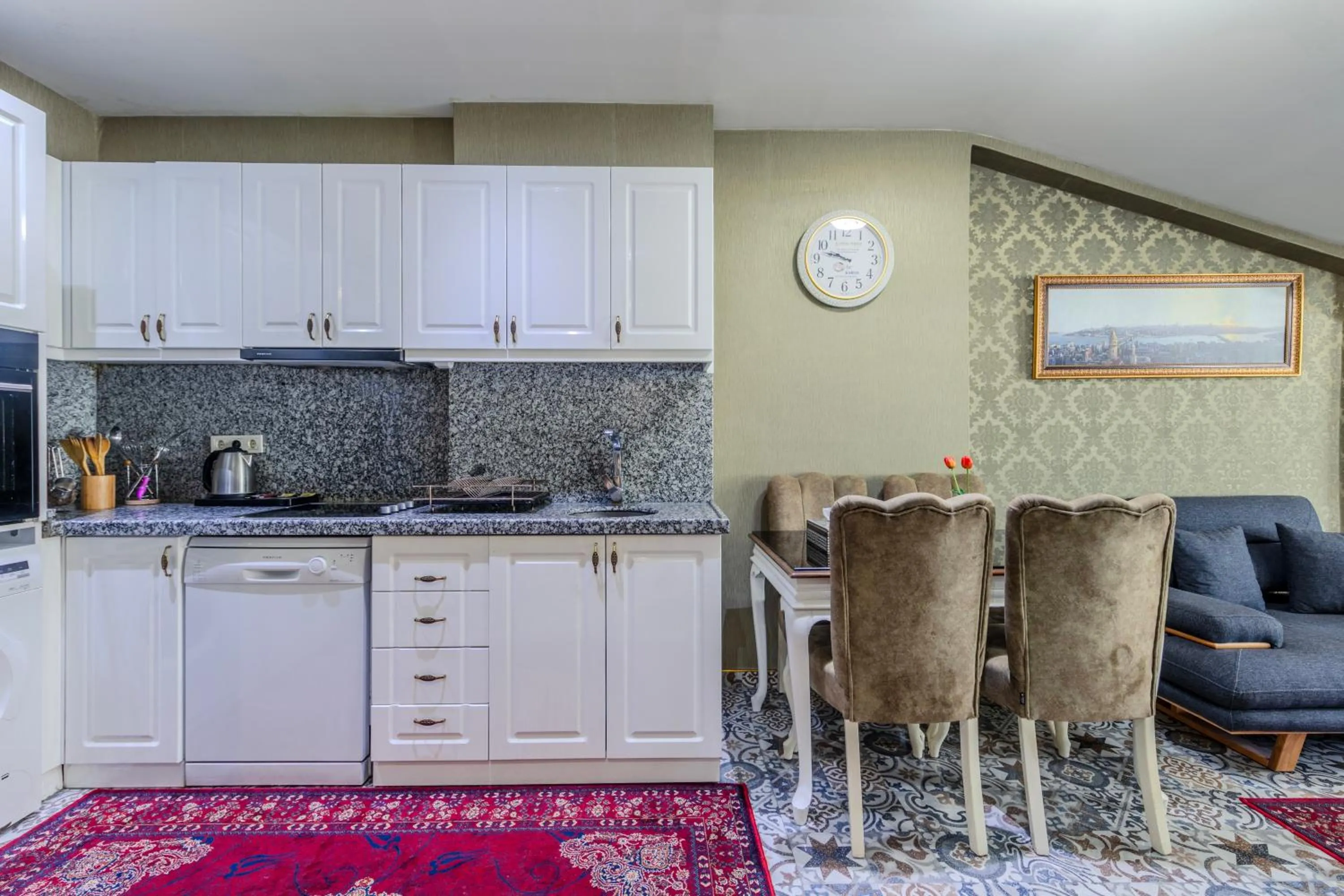 Kitchen or kitchenette in Lemis Suite Istanbul