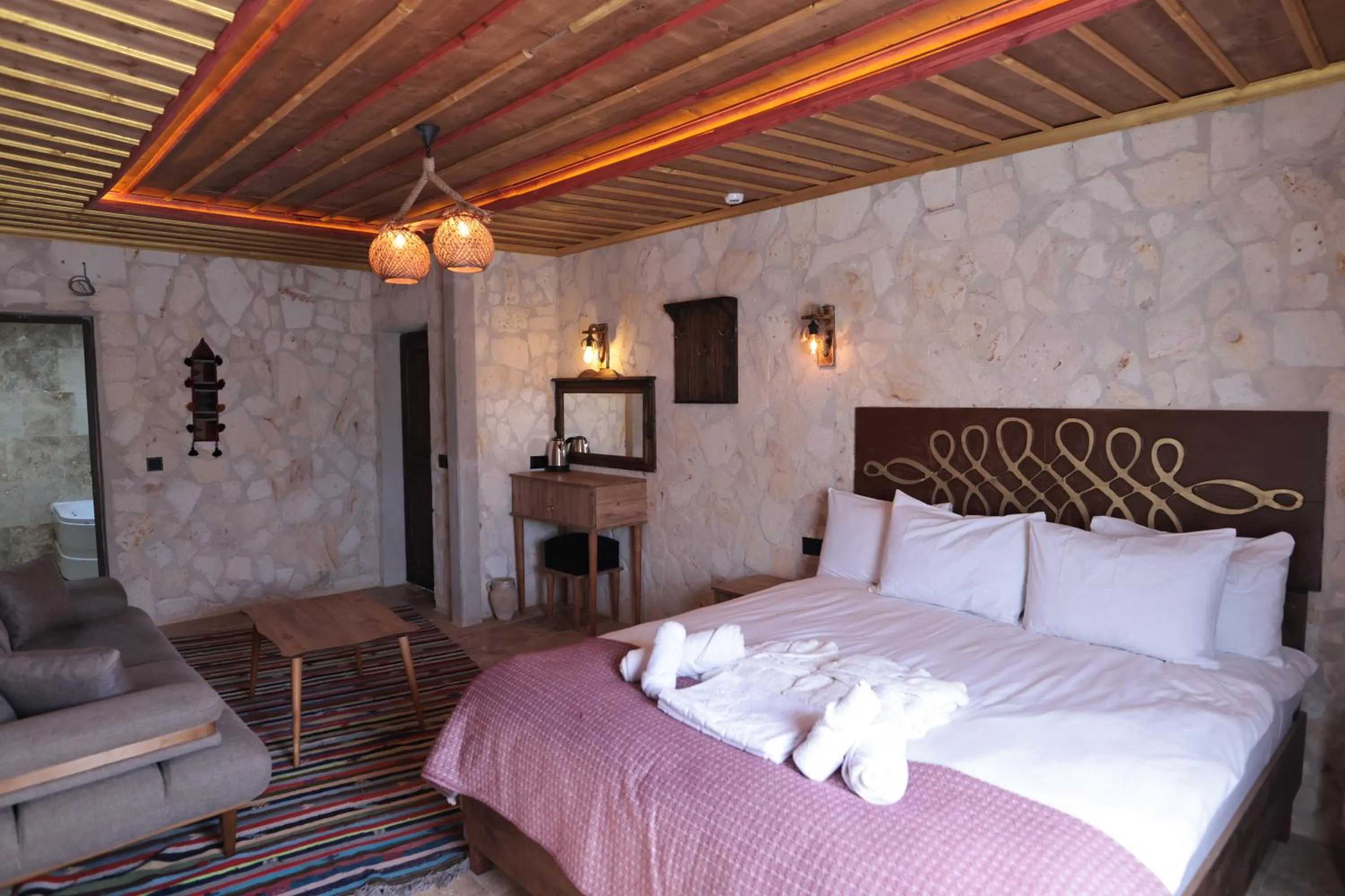 Bed in Stone Owl Otel & Restaurant