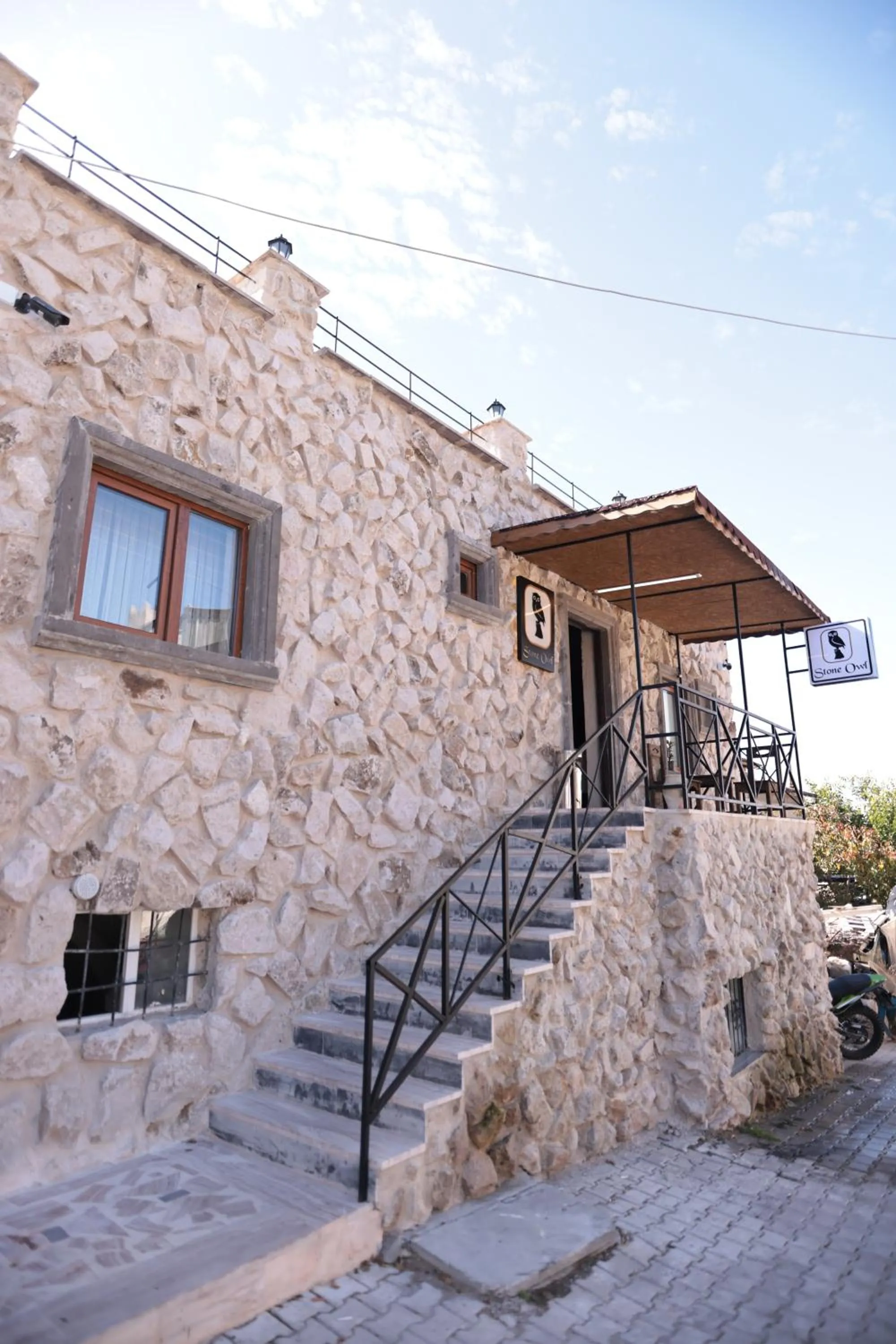 Stone Owl Otel & Restaurant