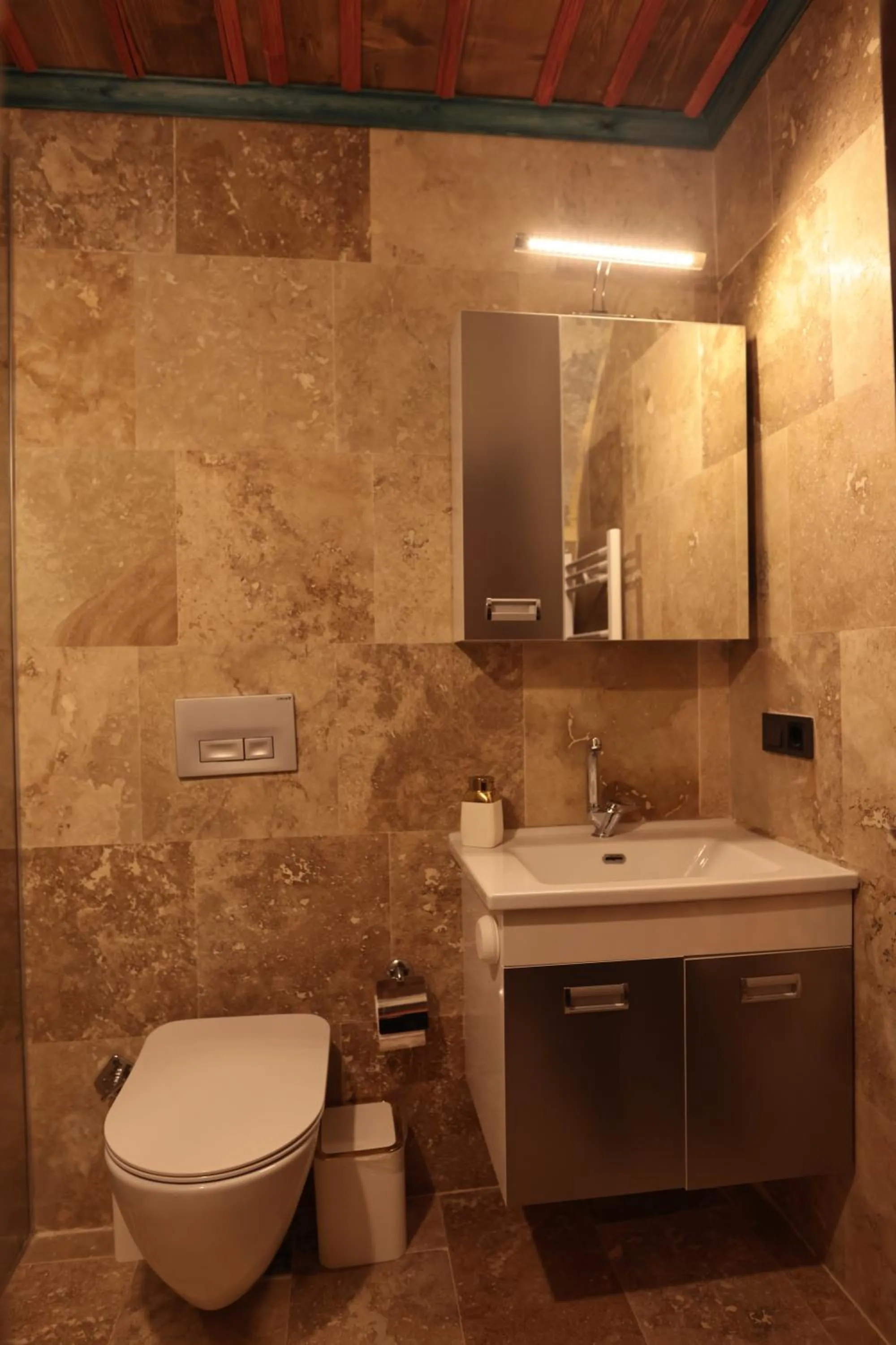 Stone Owl Otel & Restaurant