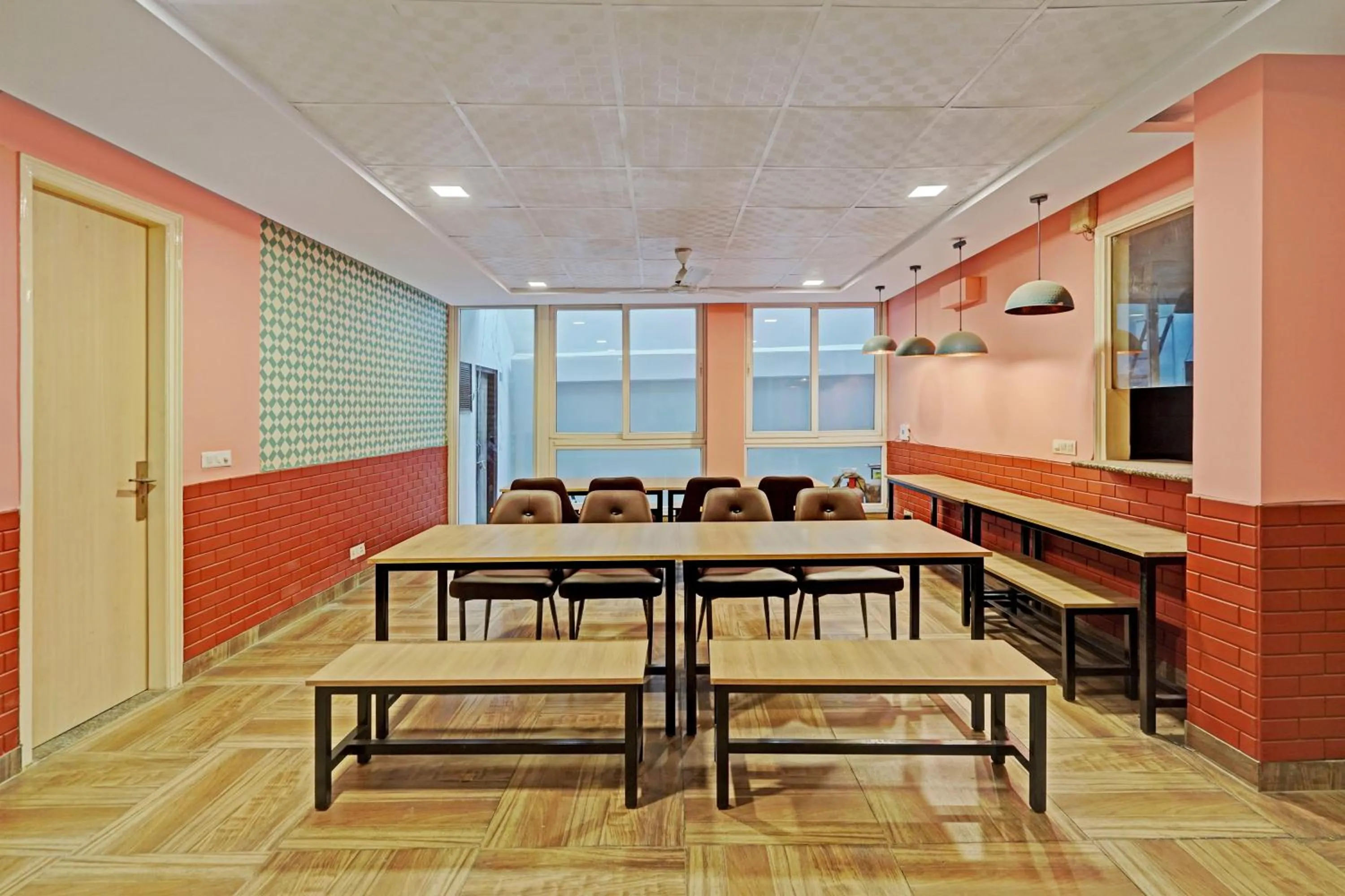 Kitchen or kitchenette in The Byke Express Medicity Near Medanta