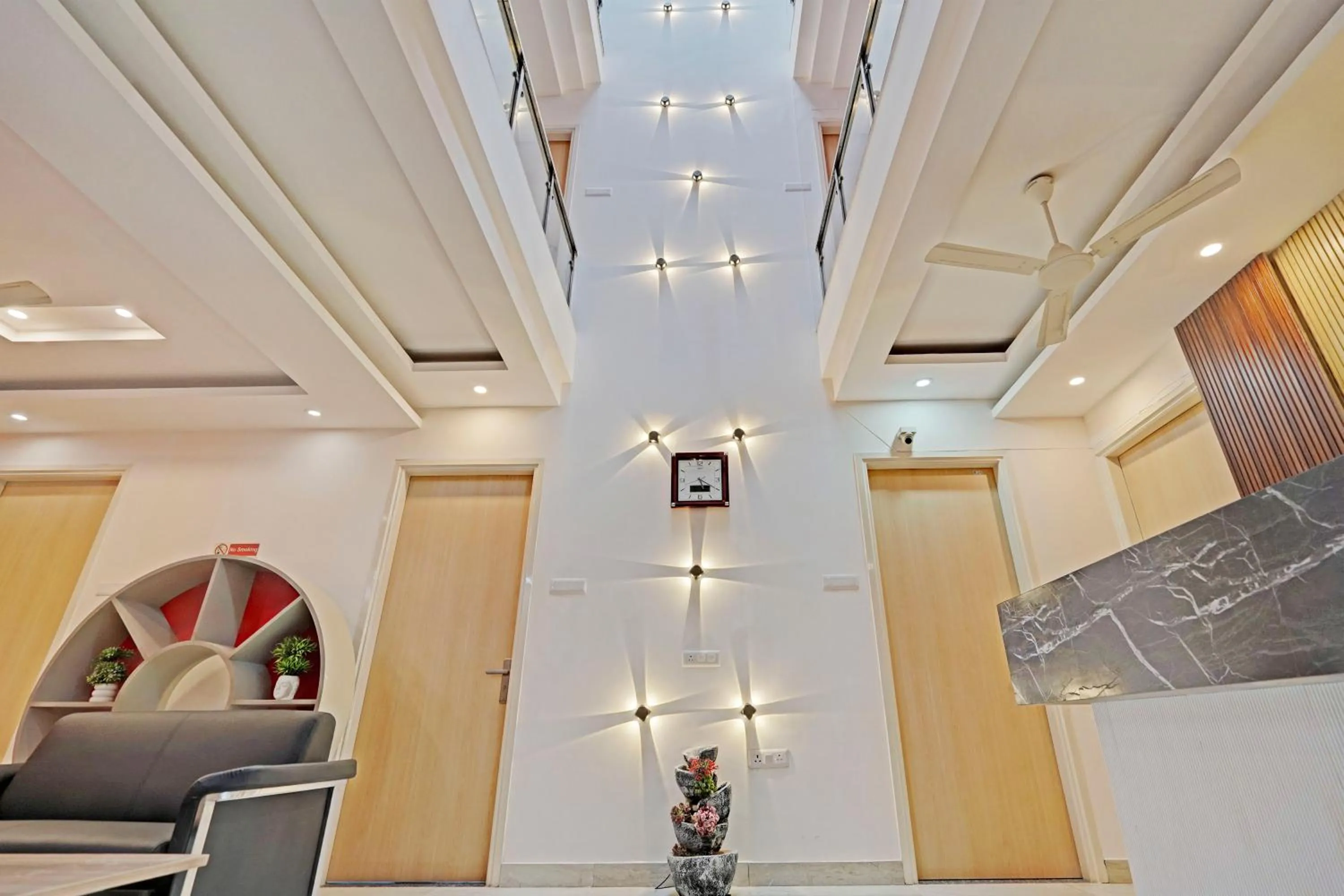 Lobby or reception in The Byke Express Medicity Near Medanta