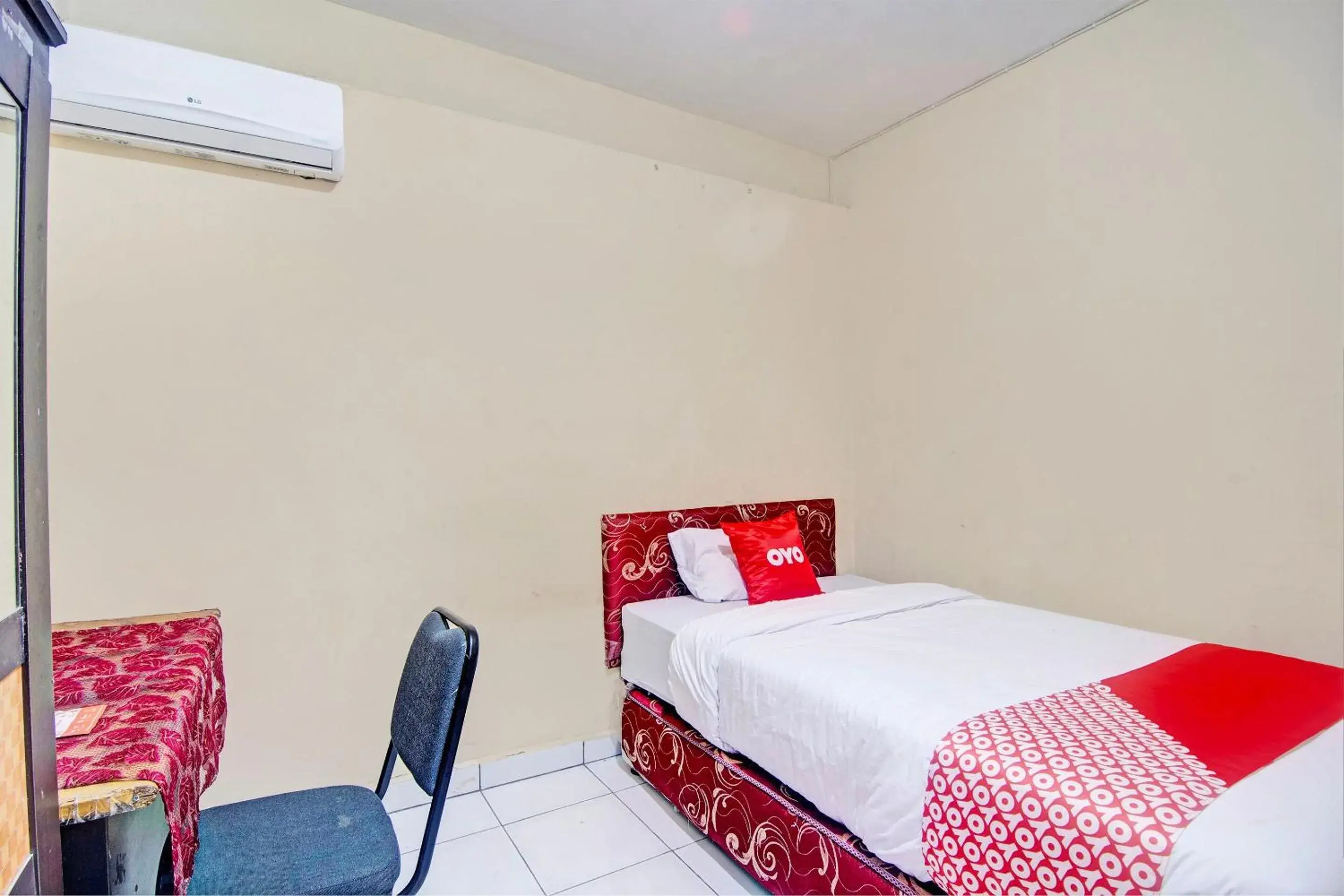 Bedroom, Bed in Hotel O Kost 99 Bedroom, Bed in Hotel O Kost 99