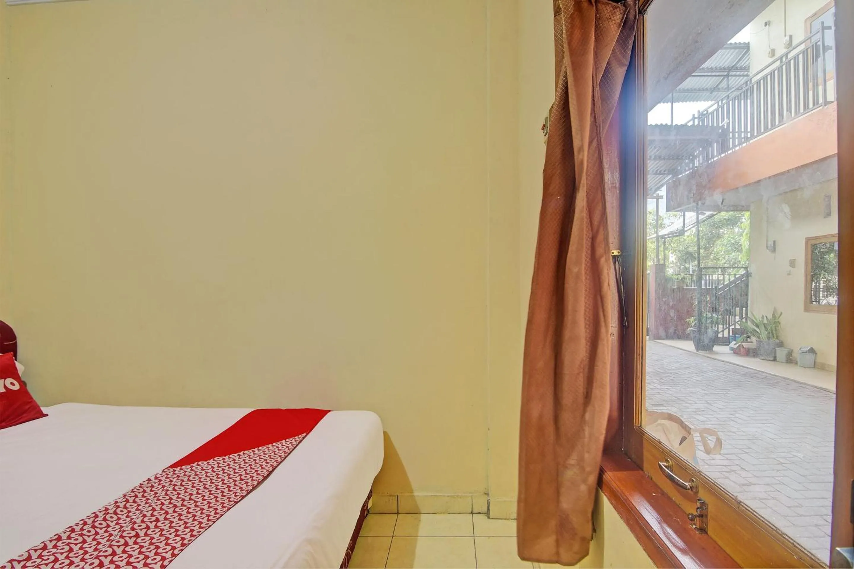 Bedroom, Bed in Hotel O Kost 99