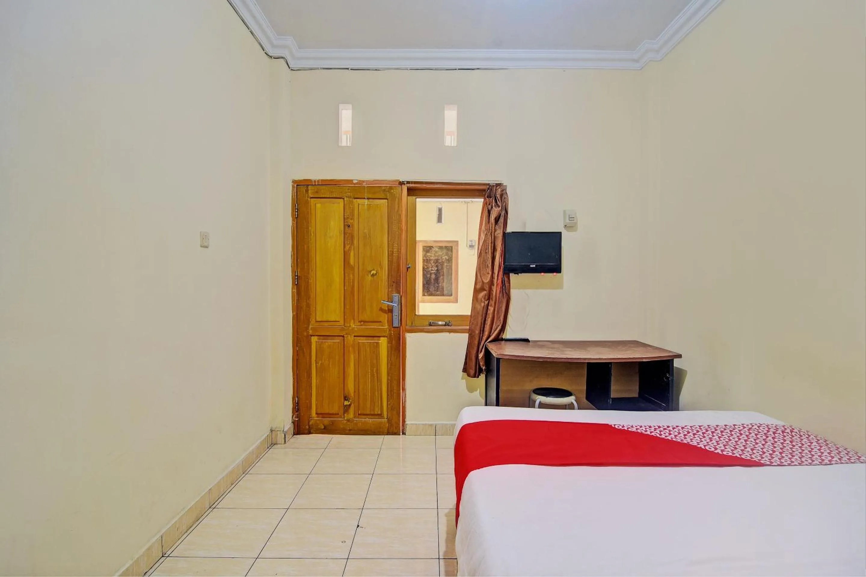 Bedroom, Bed in Hotel O Kost 99