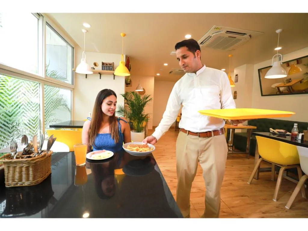 Restaurant/places to eat in Bloom Hotel - HAL Old Airport Rd