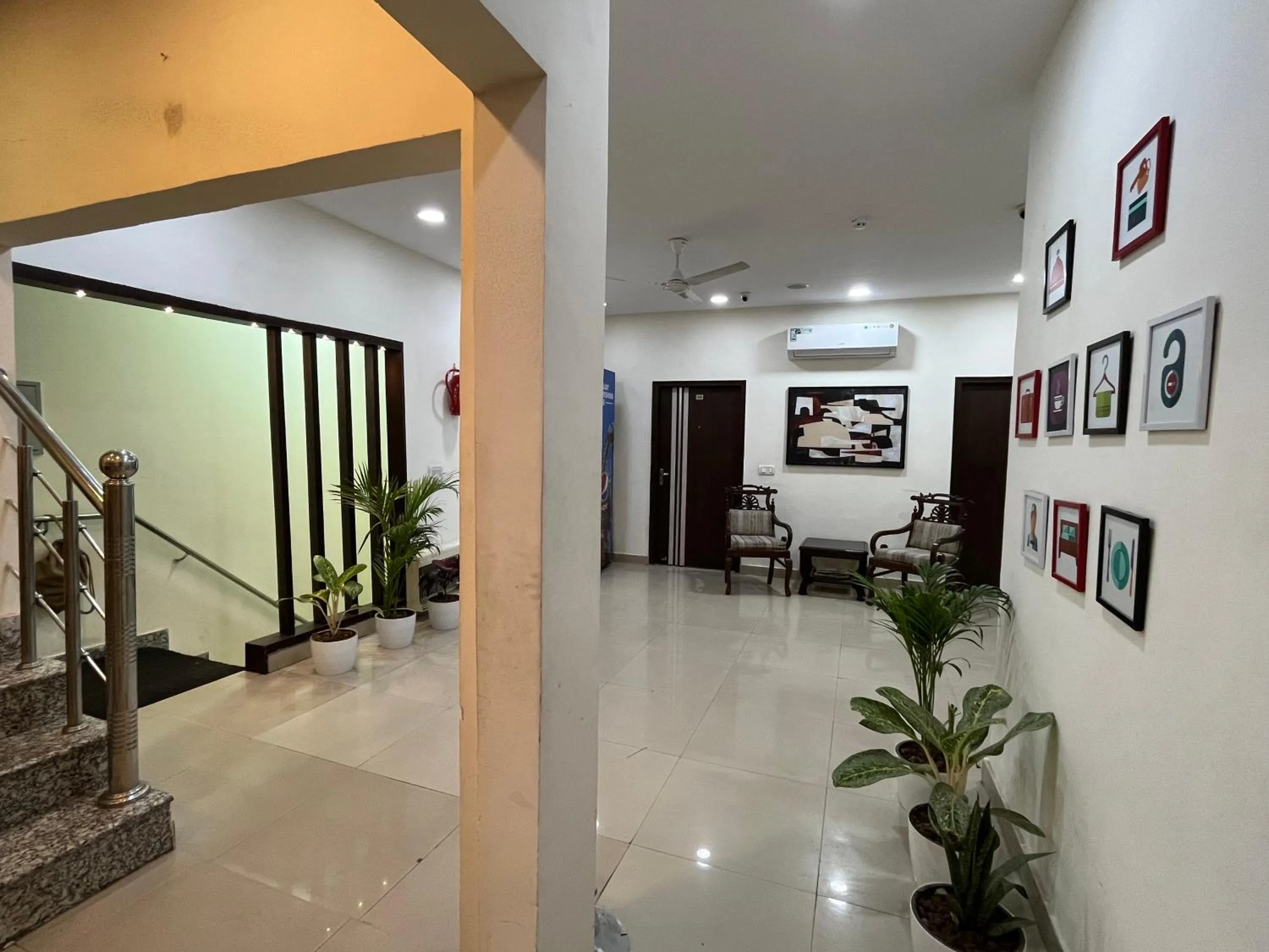 Lobby or reception in Hotel The Benz