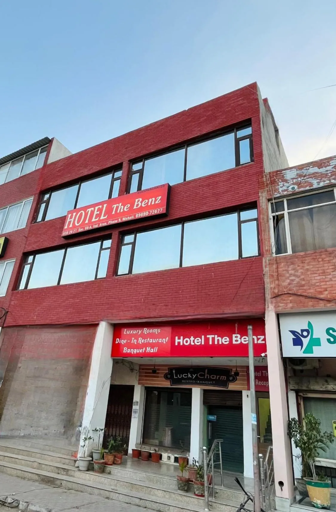 Property building in Hotel The Benz