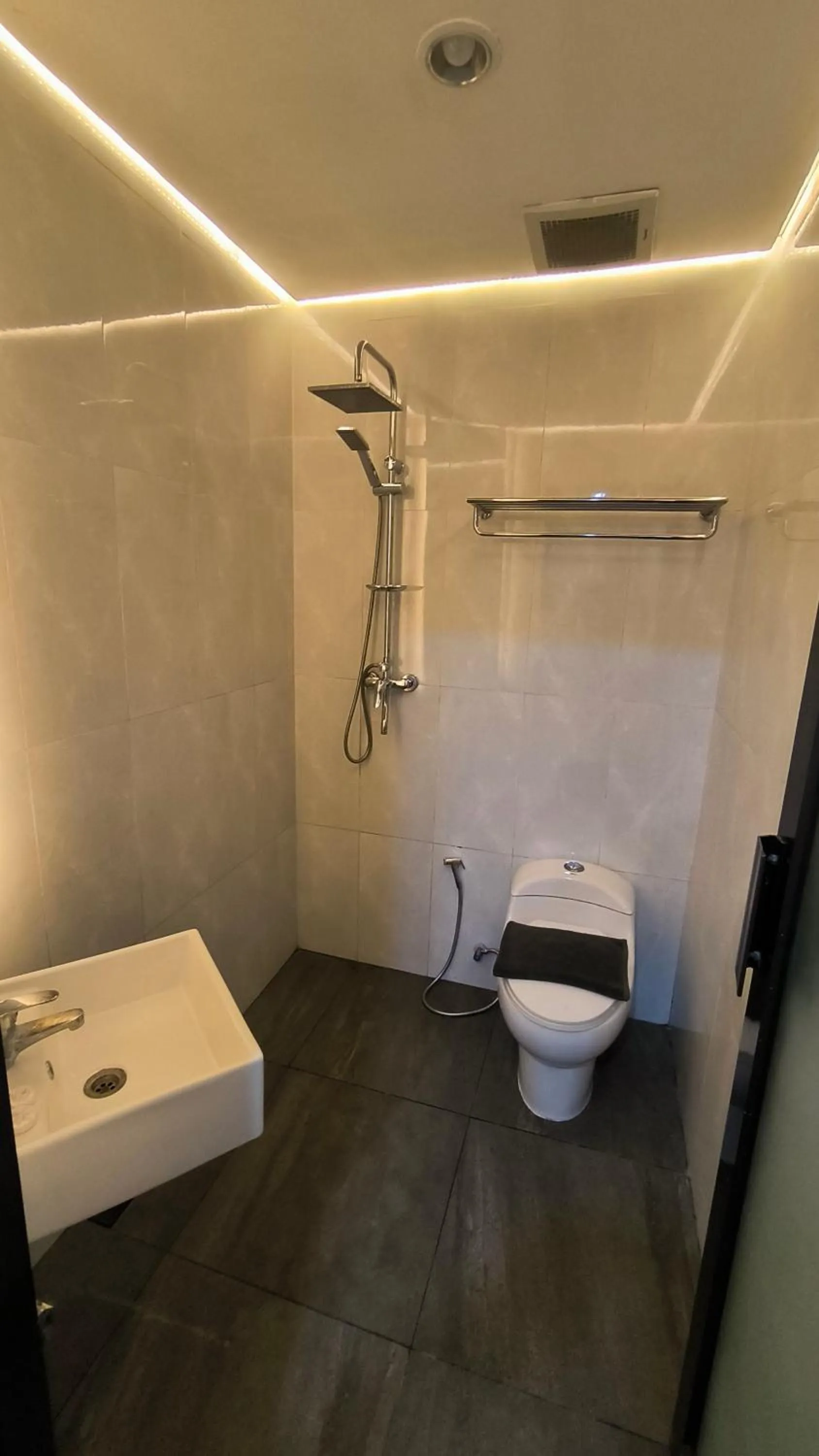 Royal Kencana Hotel powered by Cocotel