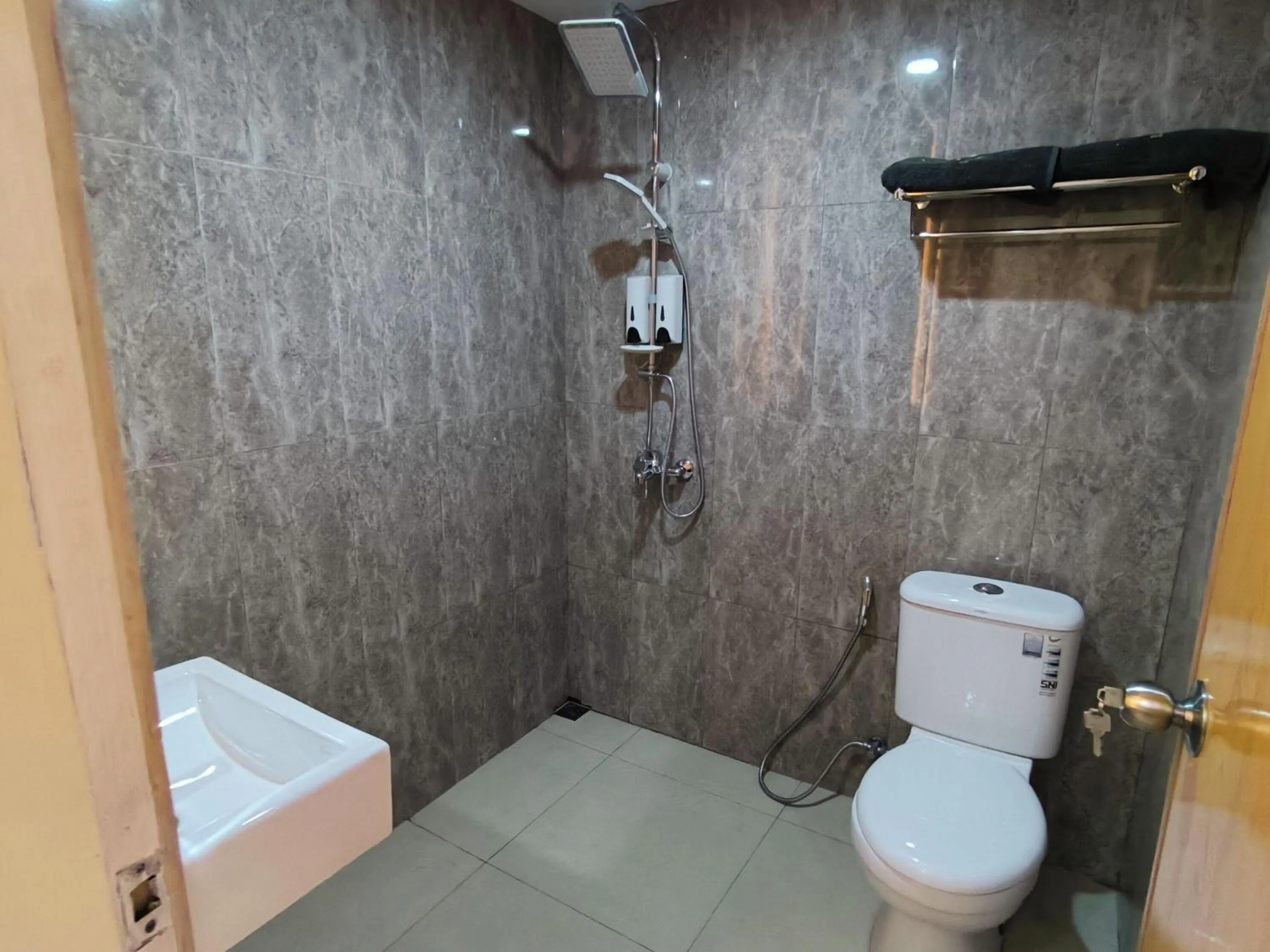 Royal Kencana Hotel powered by Cocotel