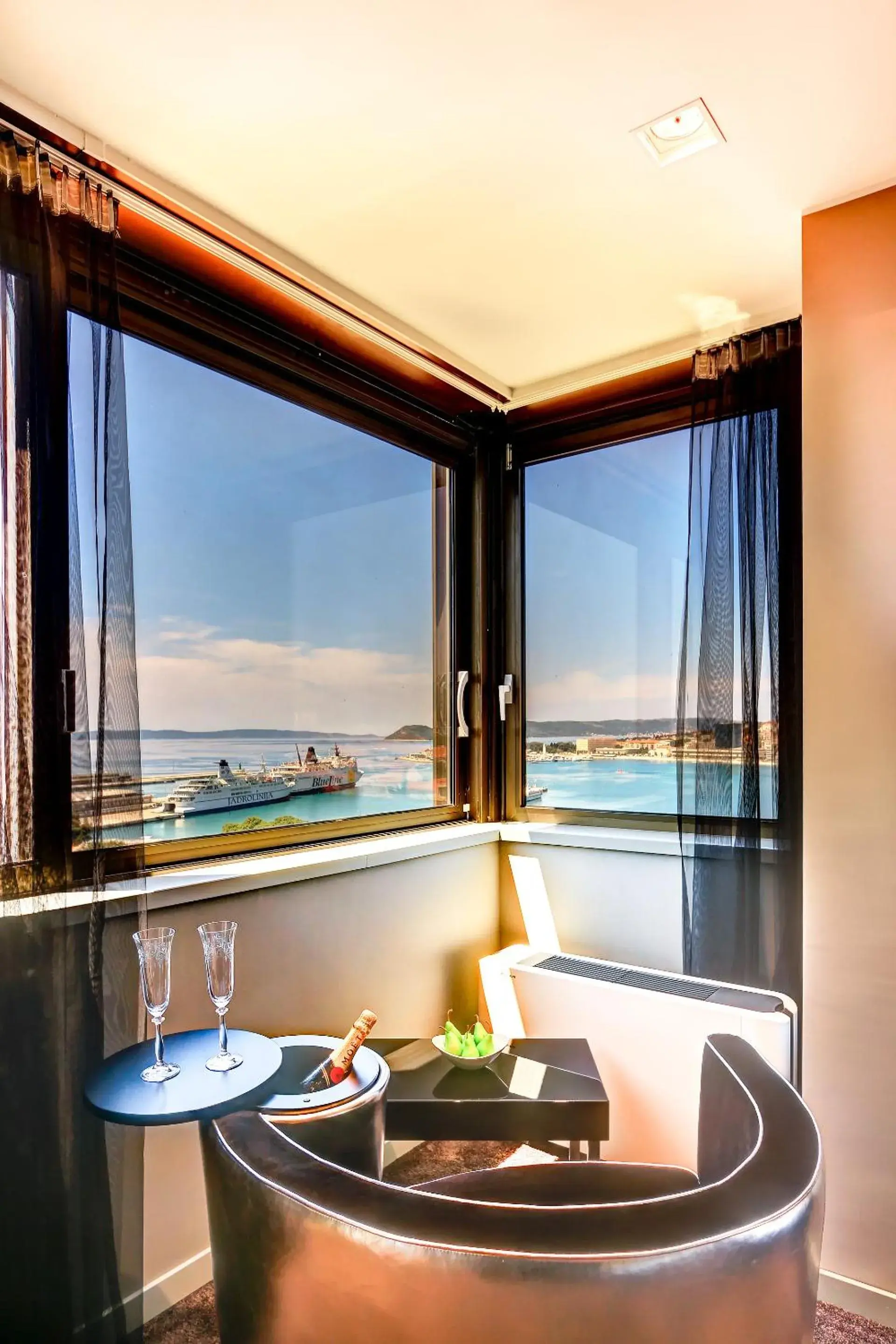 Sea view in The View Luxury Rooms Sea view in The View Luxury Rooms