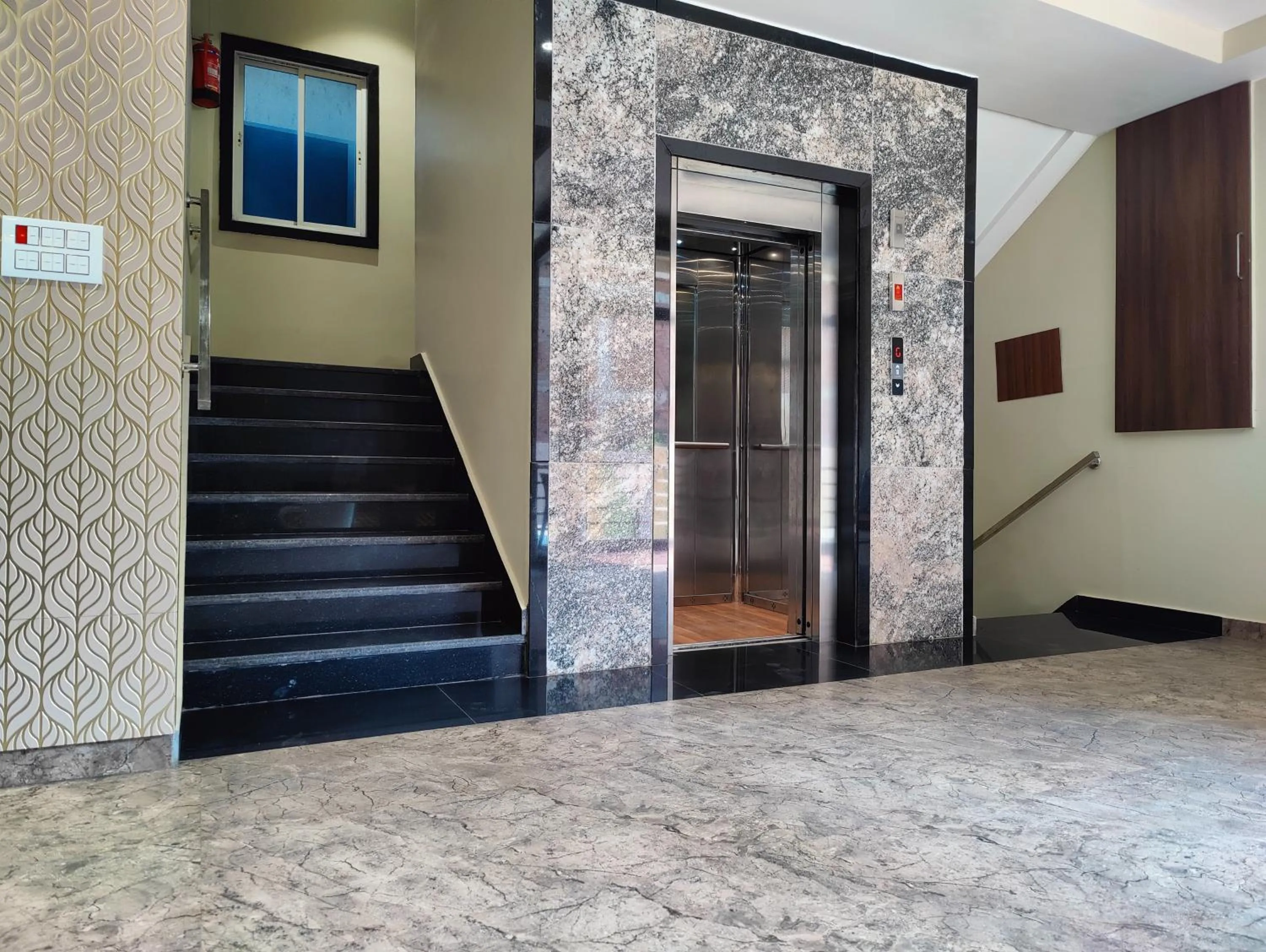 elevator in Hotel Kusum Palace