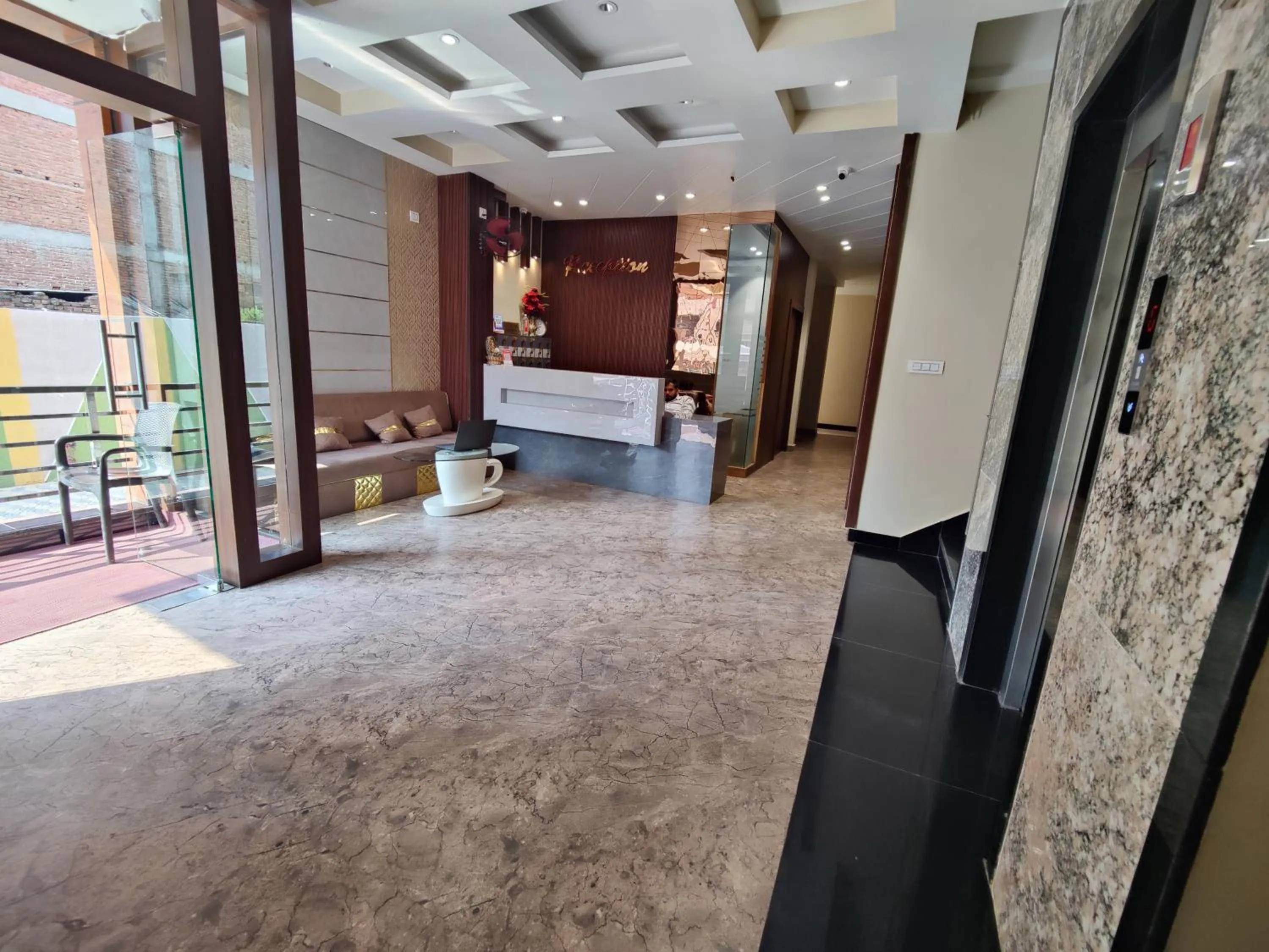 Lobby or reception in Hotel Kusum Palace
