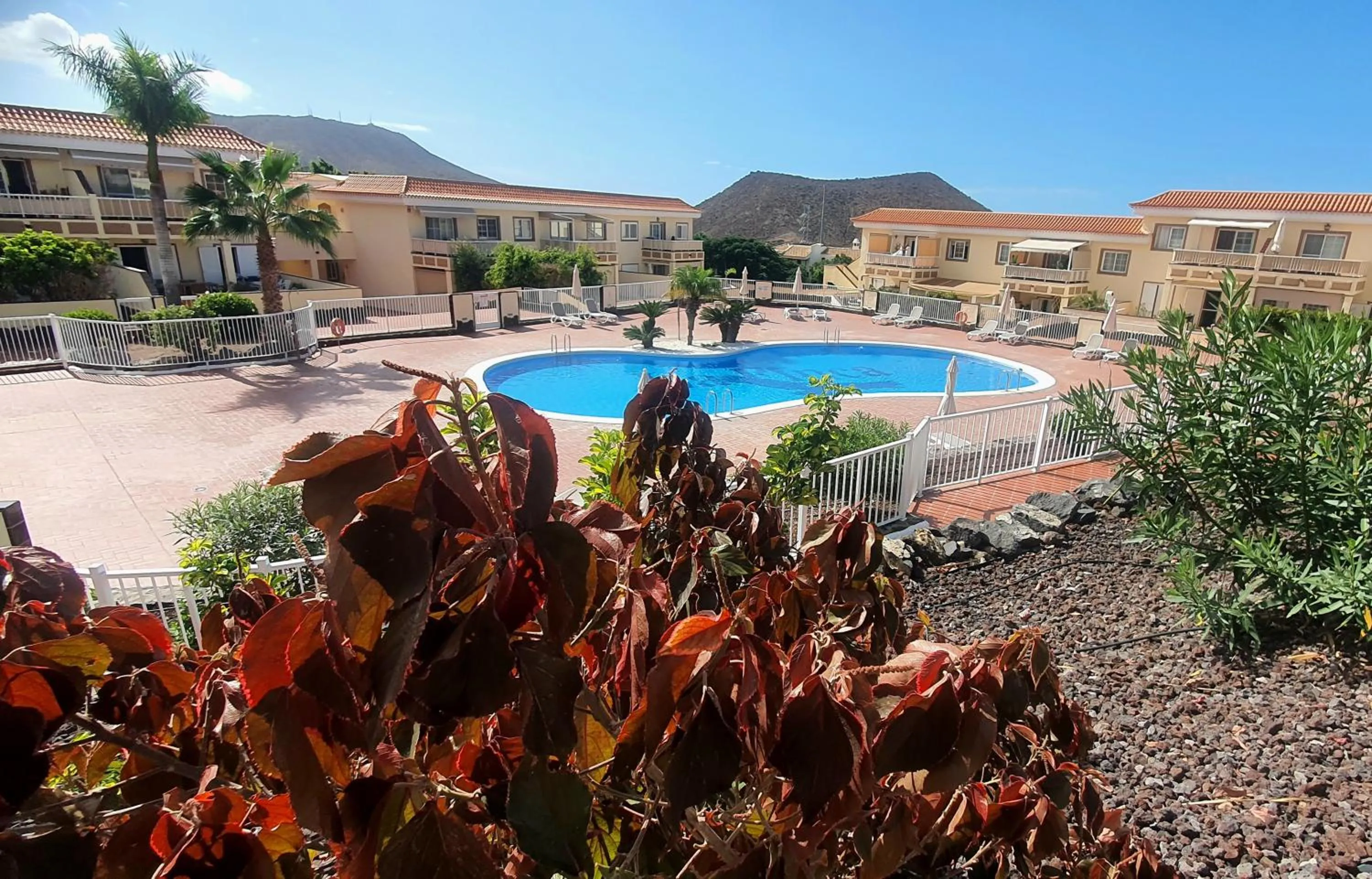 Sunny Garden 1 BR Apartment Arona