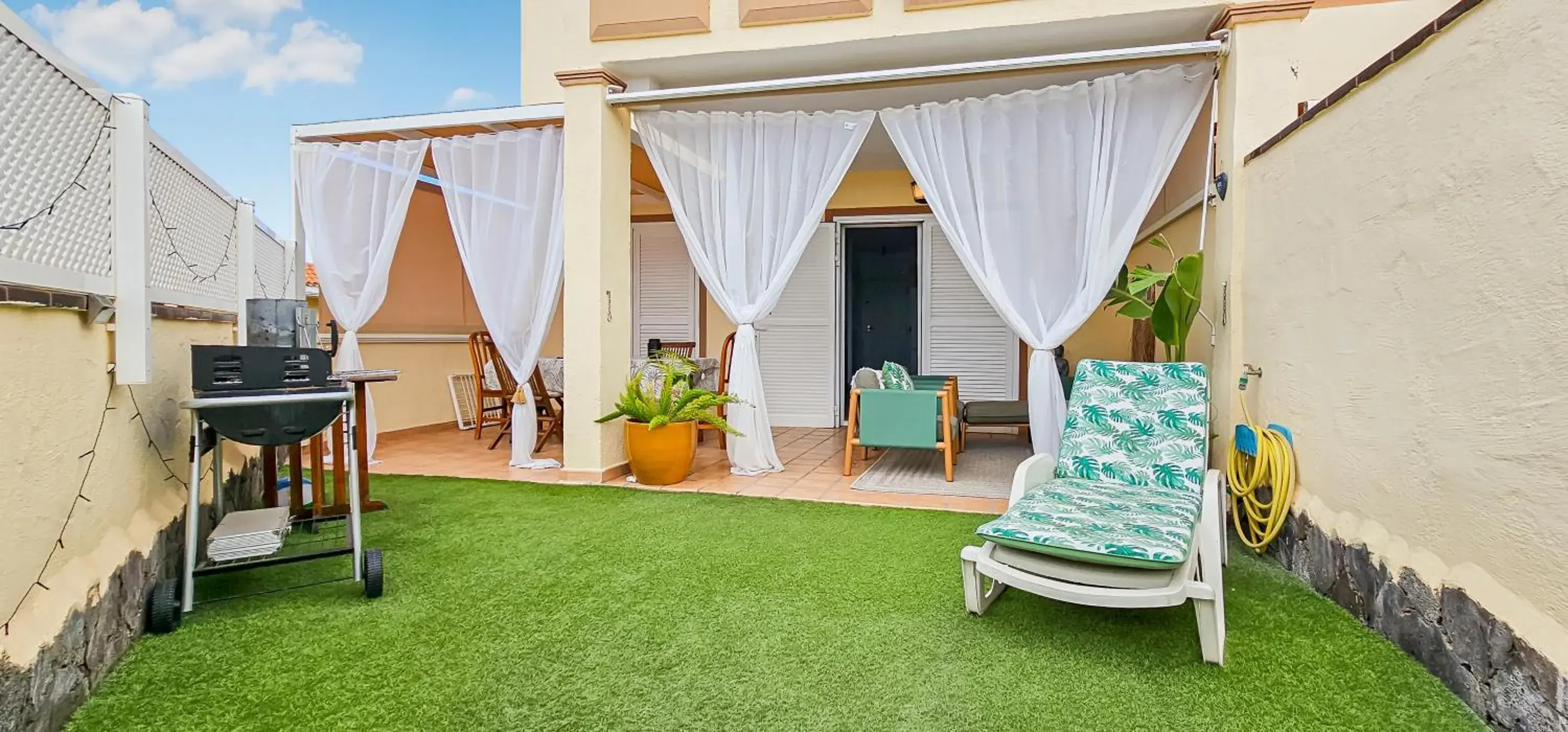 Sunny Garden 1 BR Apartment Arona Sunny Garden 1 BR Apartment Arona