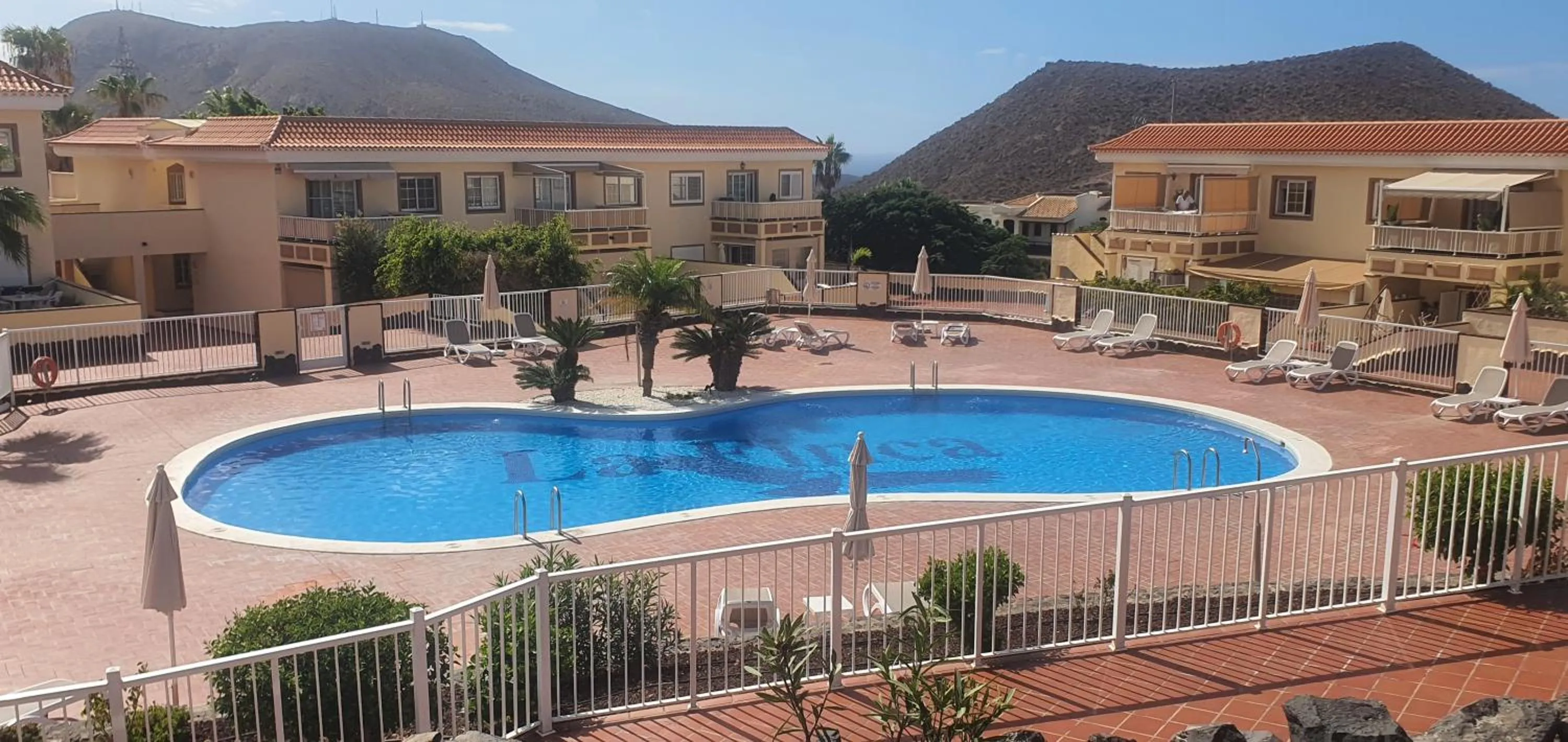 Sunny Garden 1 BR Apartment Arona