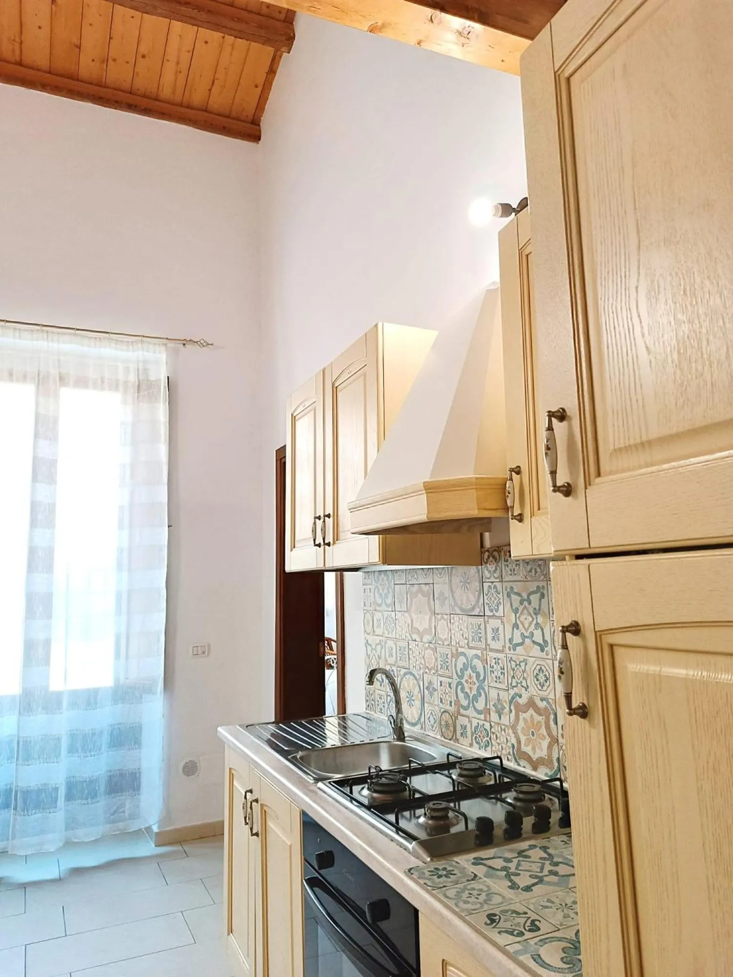 Kitchen or kitchenette in Morfeo Charming Rooms & Relax