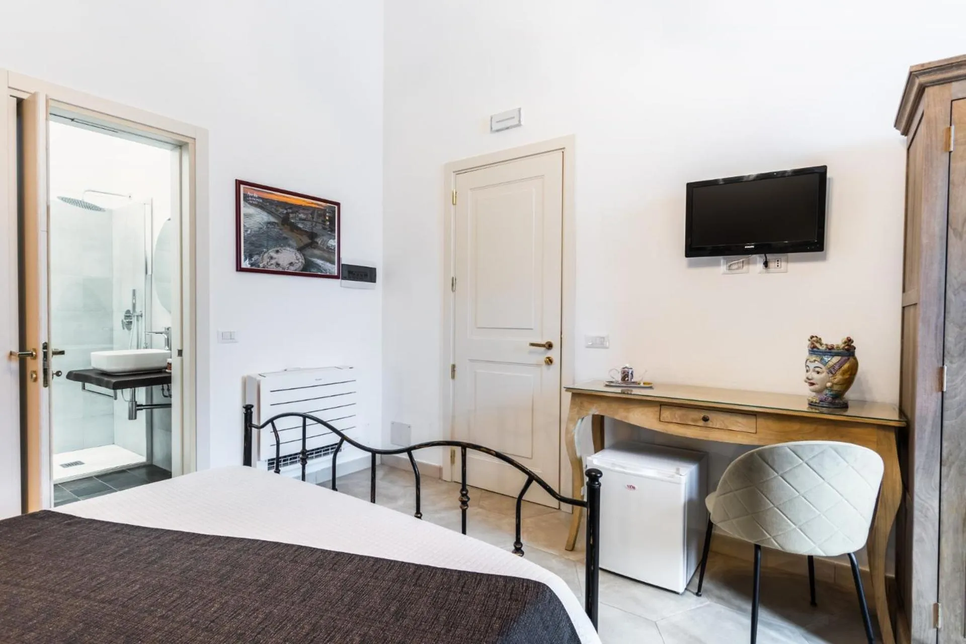 Photo of the whole room, Bed in Morfeo Charming Rooms & Relax