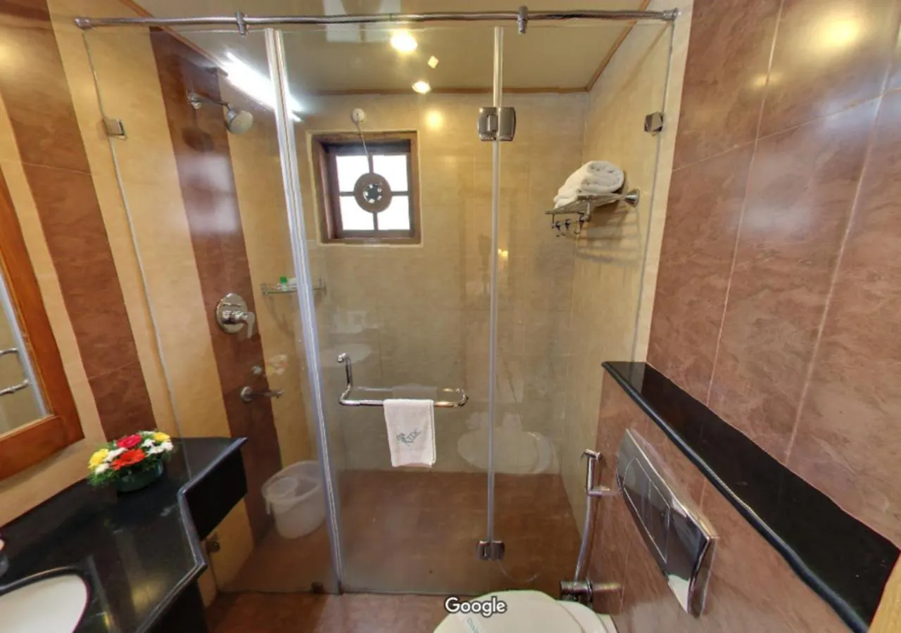 Shower in KTDC Tea county