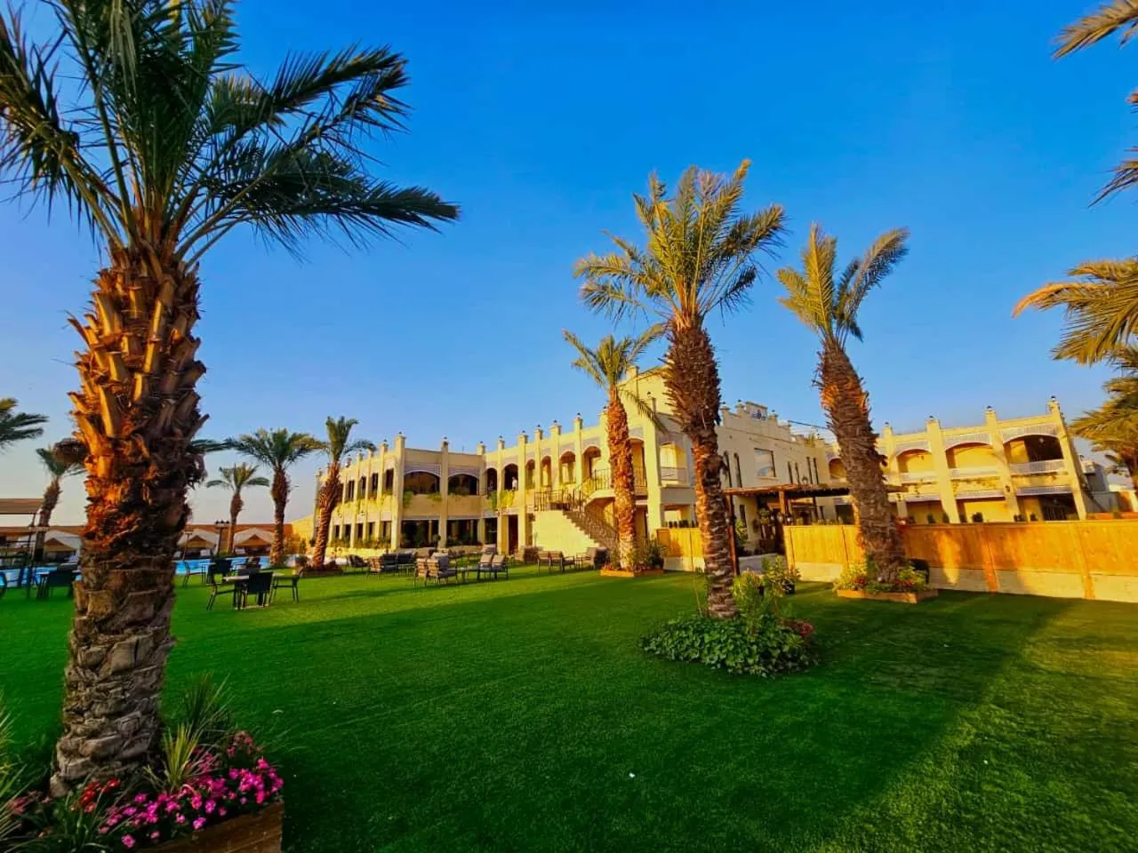 Garden in Qasr alnkheel resort and hotel