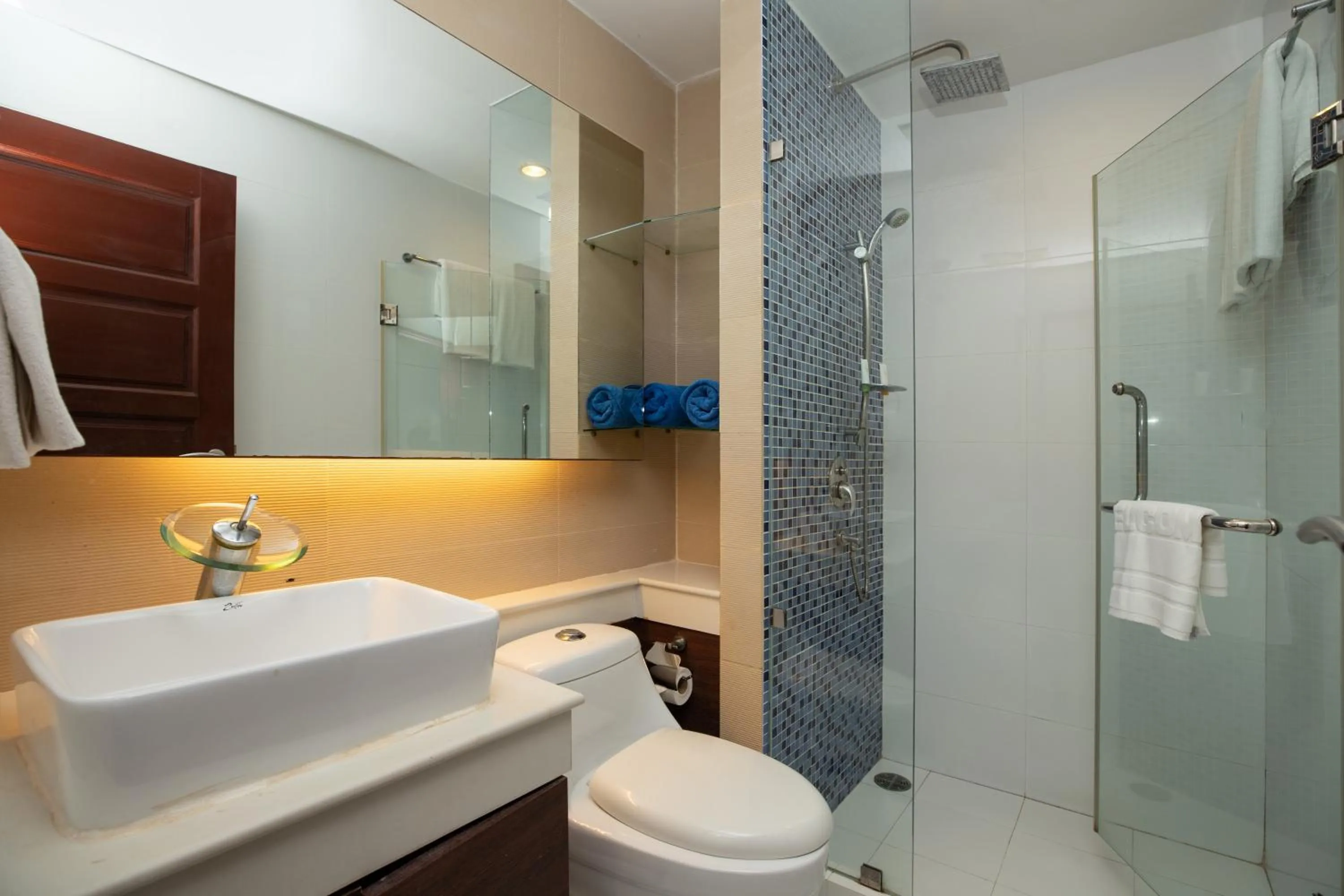 Shower in iCheck inn Residences Patong