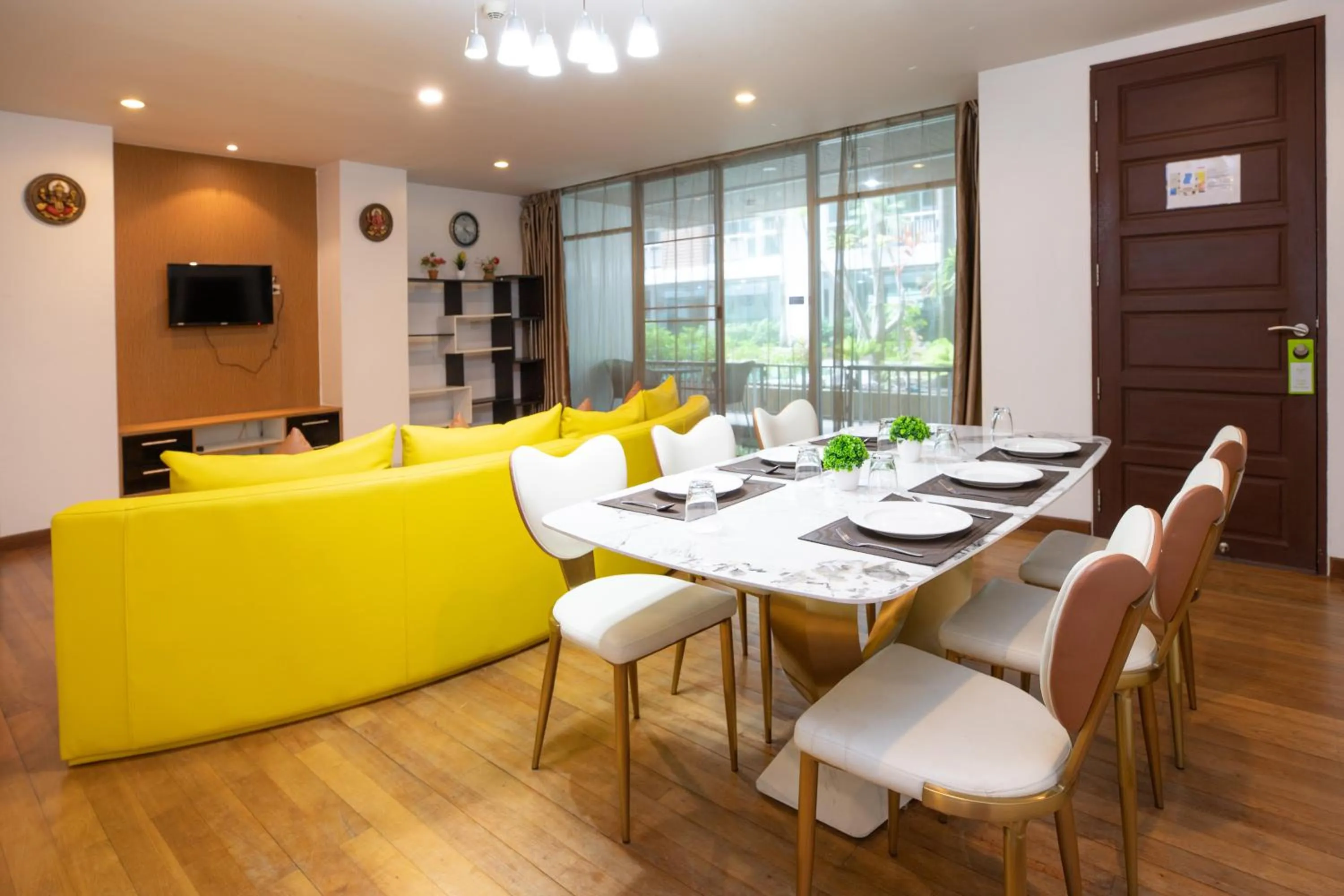 TV and multimedia in iCheck inn Residences Patong