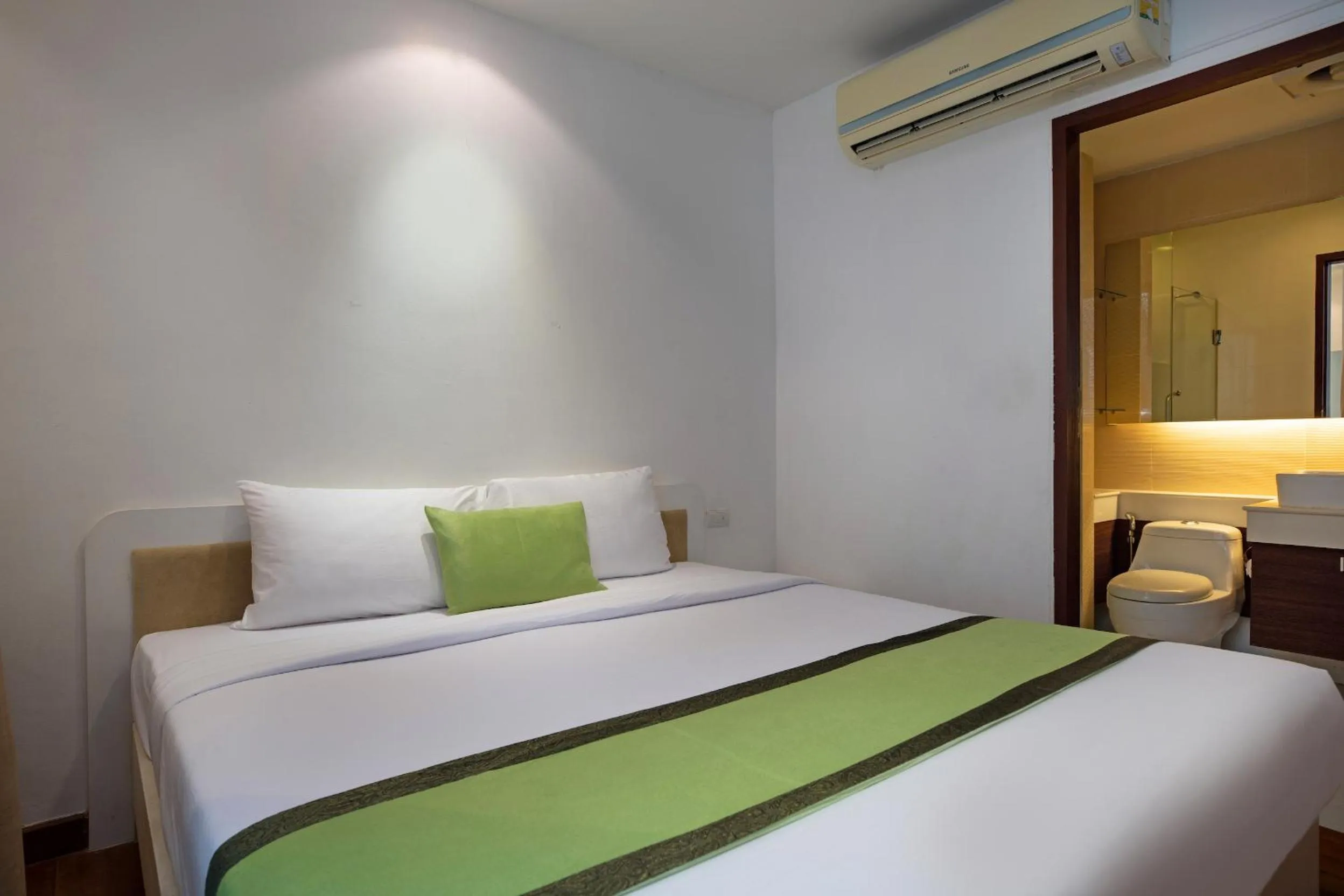 Bed in iCheck inn Residences Patong
