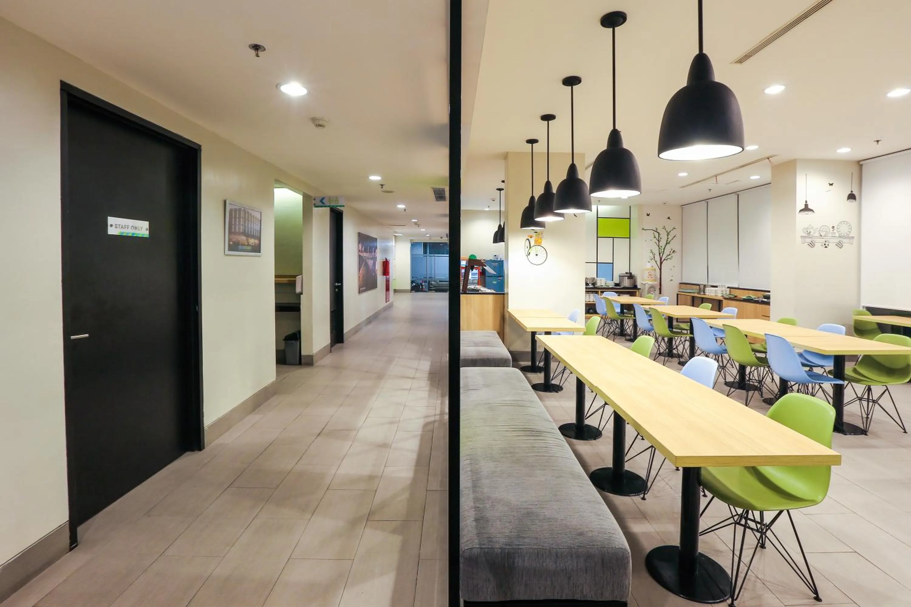 Restaurant/places to eat in Hotel Citradream Semarang