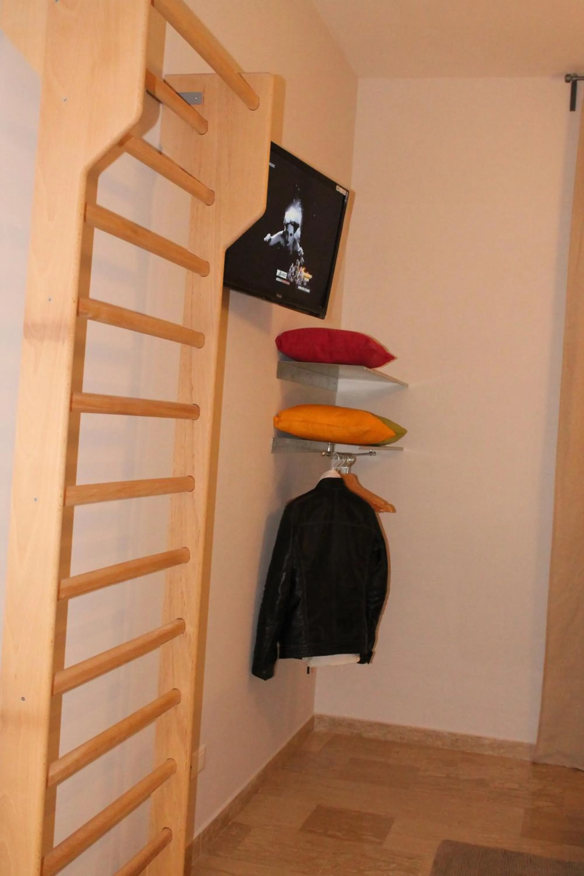 Decorative detail in Roma Art Rooms