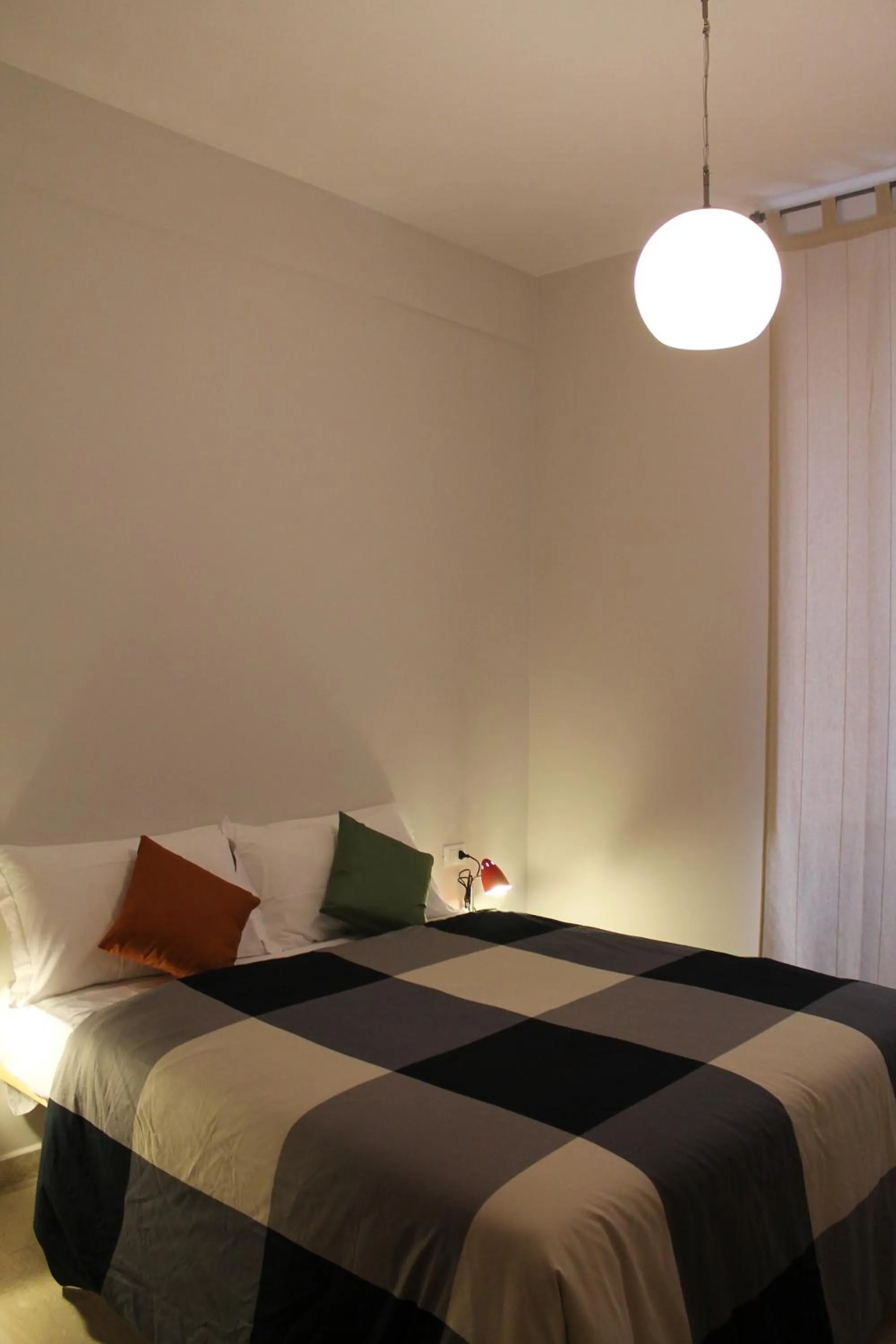 Photo of the whole room, Bed in Roma Art Rooms