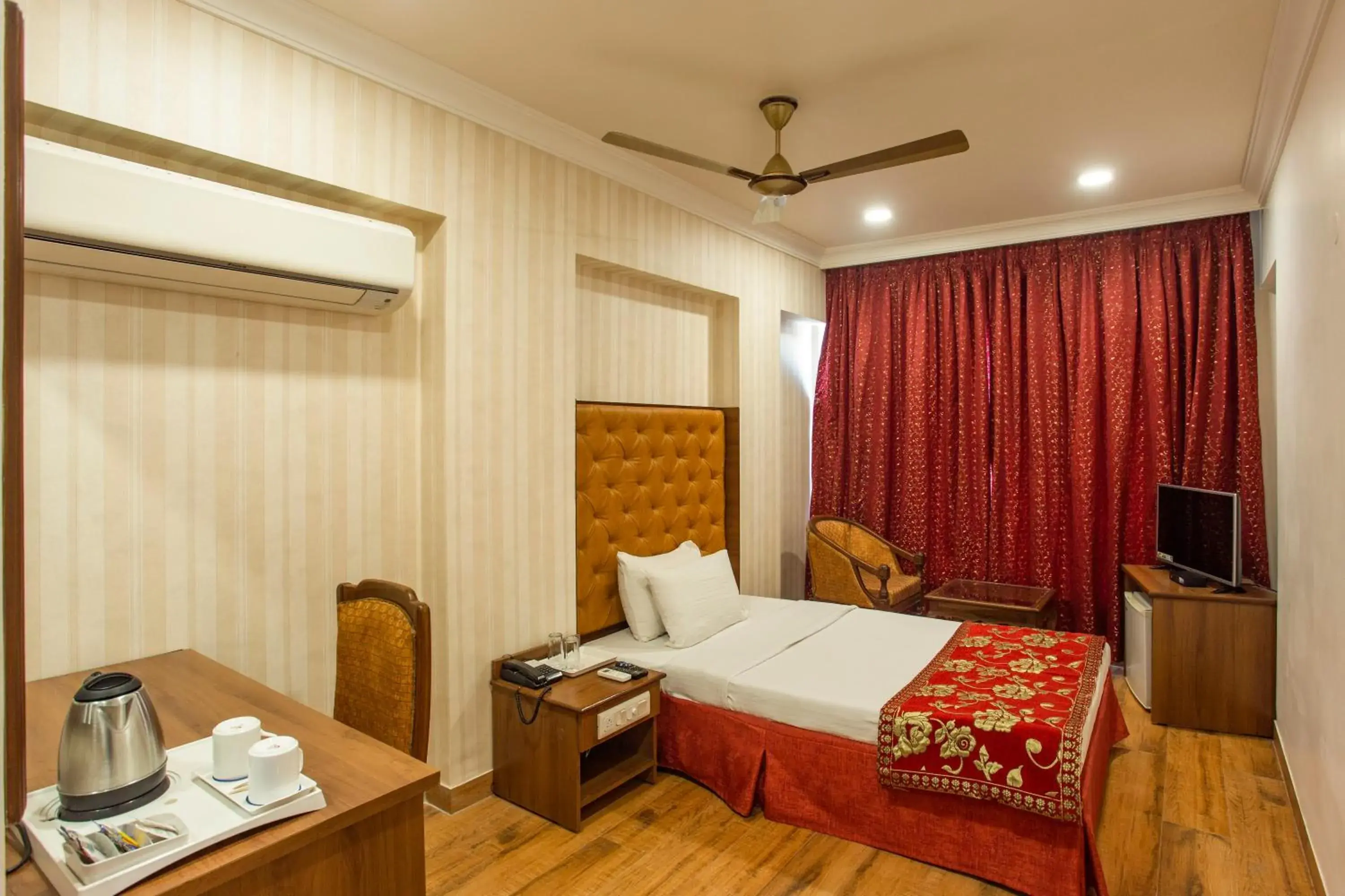 Executive Twin Room - single occupancy in The Grand Regency Executive Twin Room - single occupancy in The Grand Regency